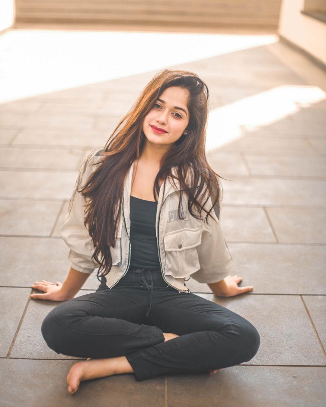 1080x1350 Jannat Zubair Wallpaper {New*} Picture, Image, Photo August 2021