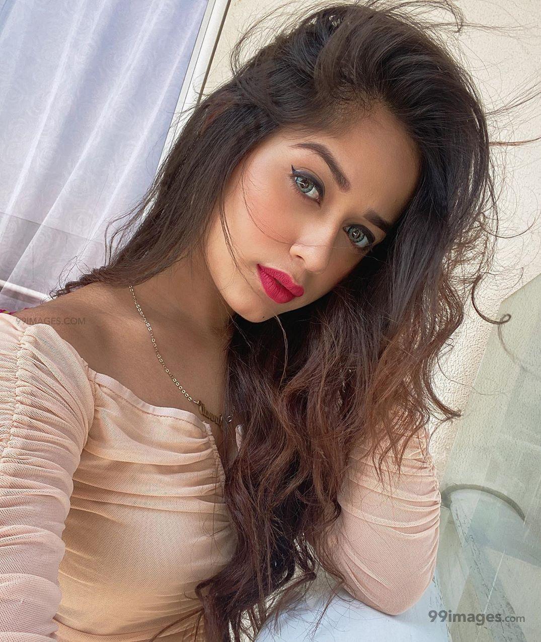 1075x1275 Jannat Zubair Rahmani Beautiful HD Photo & Mobile Wallpaper HD (Android IPhone) (1080p) (png Jpg) (2021)