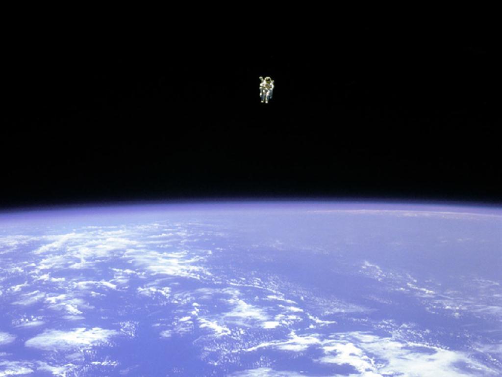 1024x768 NASA Floating (1984)
