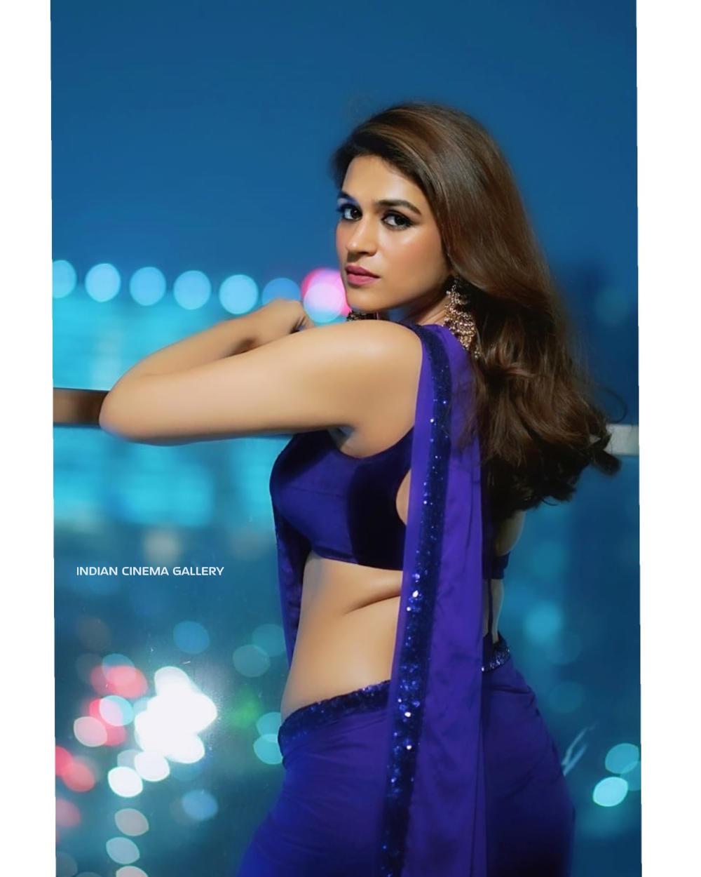 1000x1250 Shraddha Das Actress Photo Stills Gallery