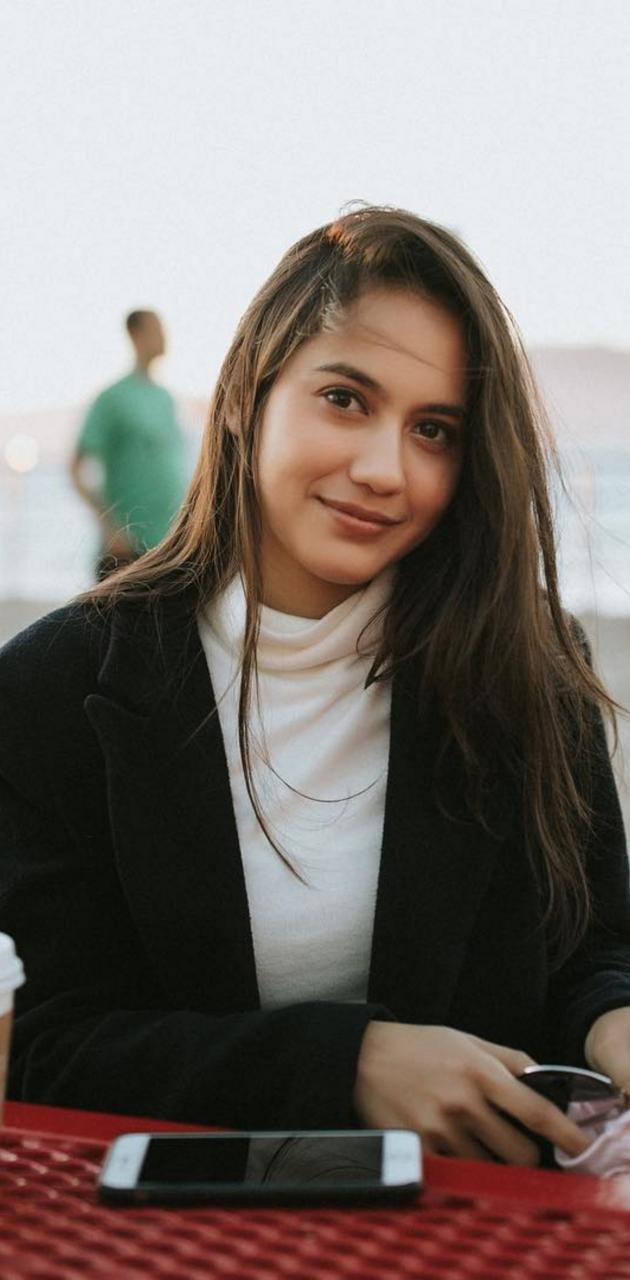 630x1280 Pevita Pearce wallpaper