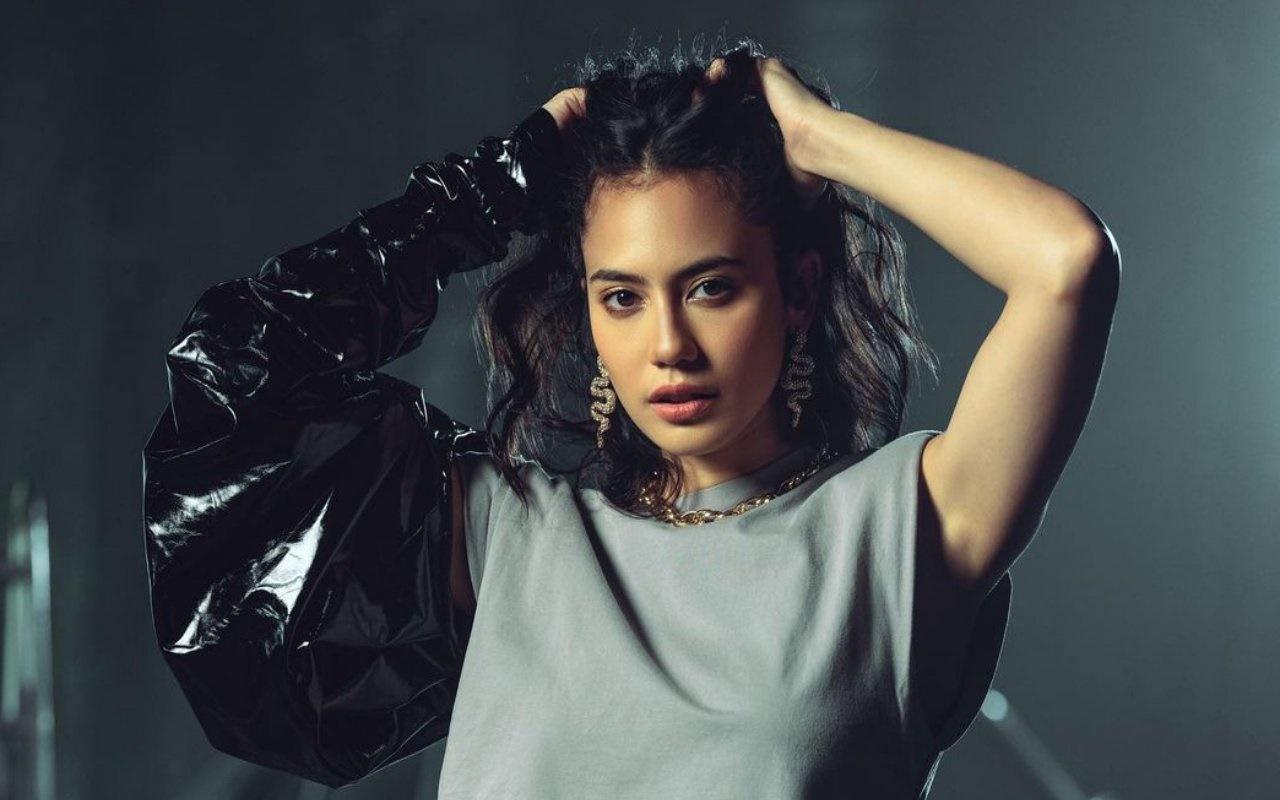 1280x800 Manajer Ungkap Kondisi Terbaru Pevita Pearce Usai Umumkan Positif COVID 19: Minta Doanya