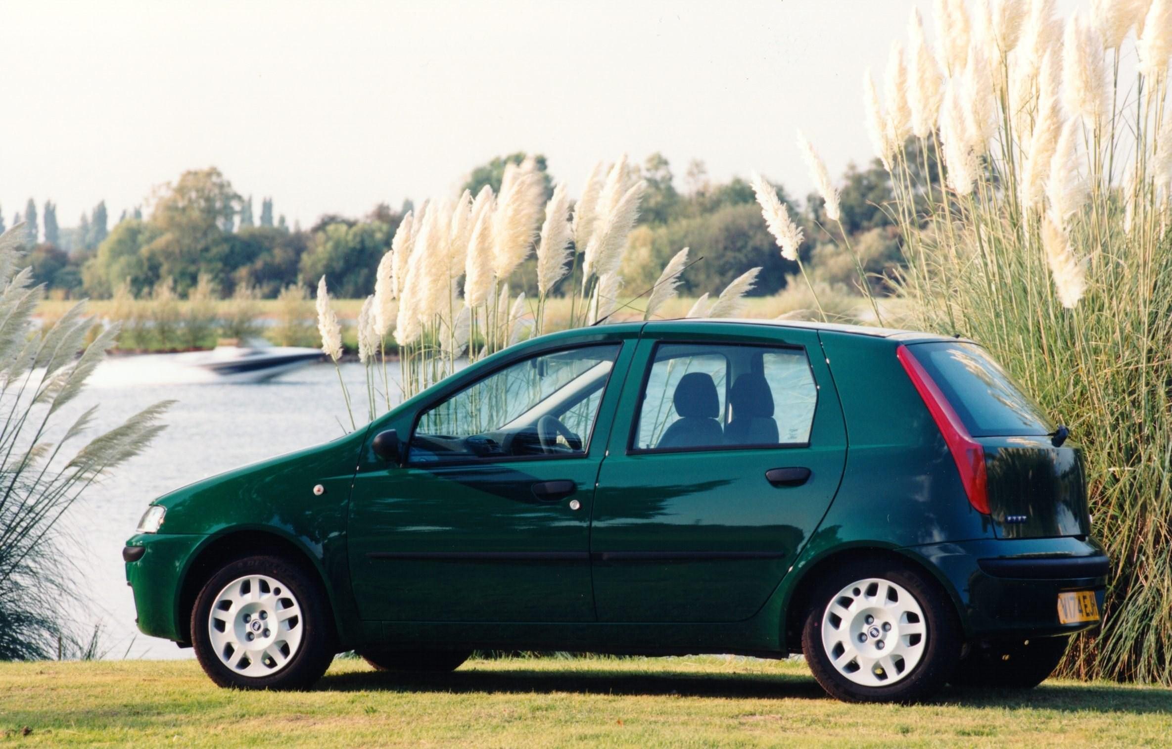 2369x1514 Fiat Punto 1.2 ELX