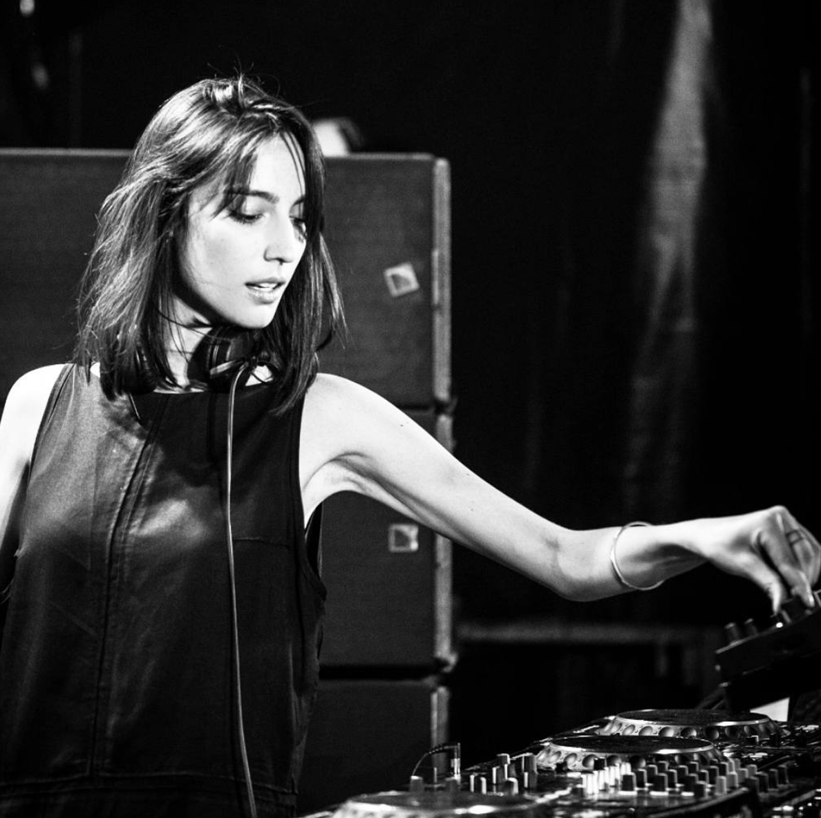 Amelie Lens Wallpapers - Top Free Amelie Lens Backgrounds - WallpaperAccess