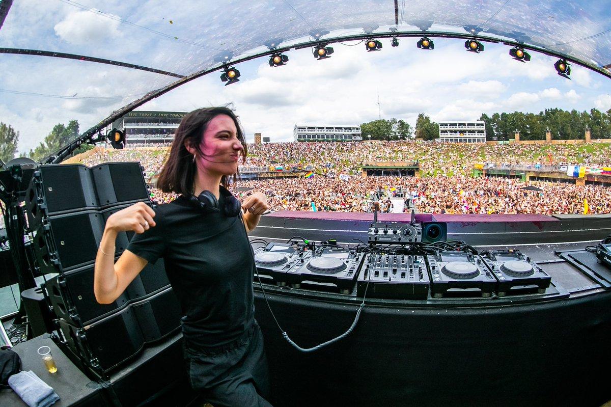 1200x799 Amelie Lens honor playing the mainstage of one of the biggest festivals in the world