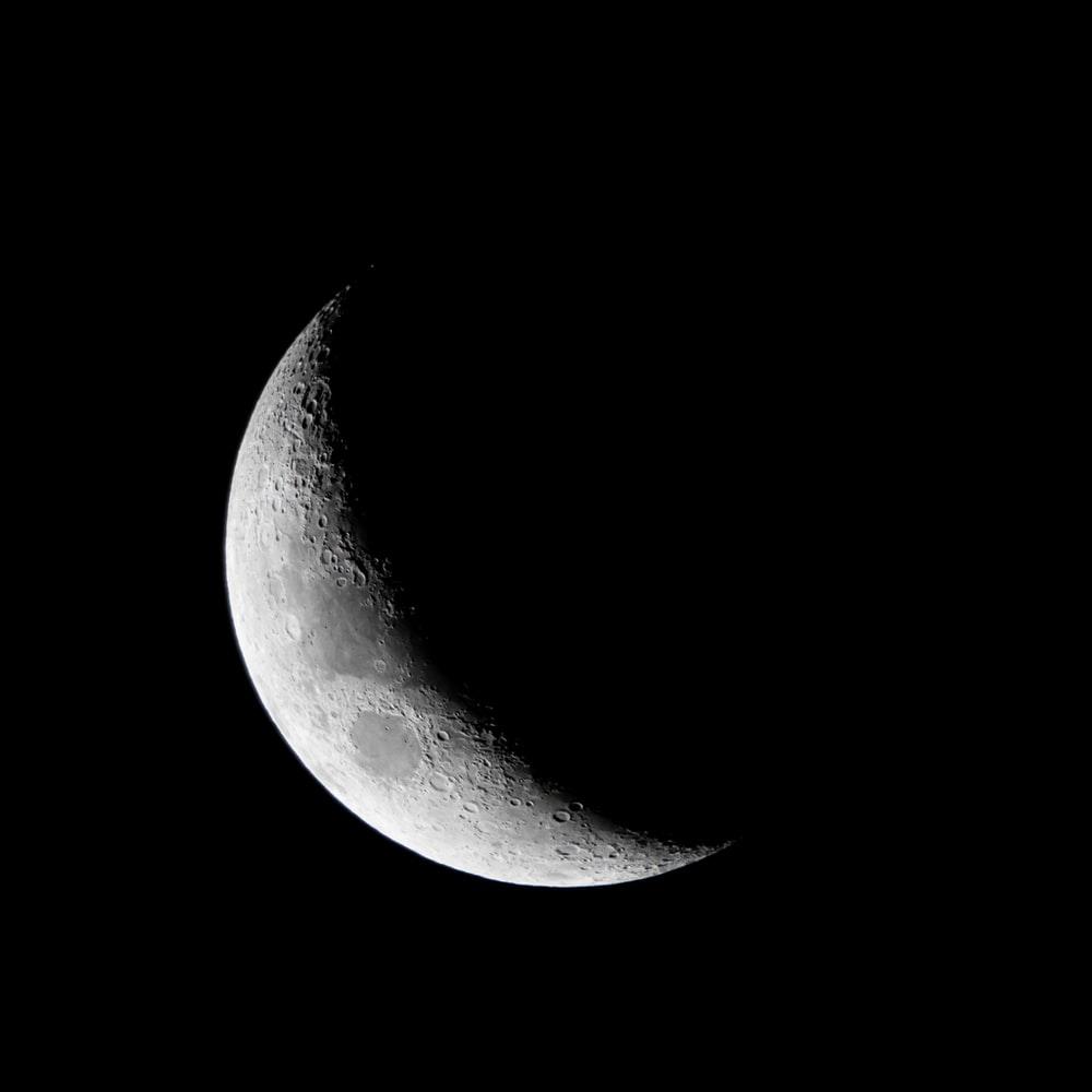 1000x1000 Waning Moon Picture. Download Free Image