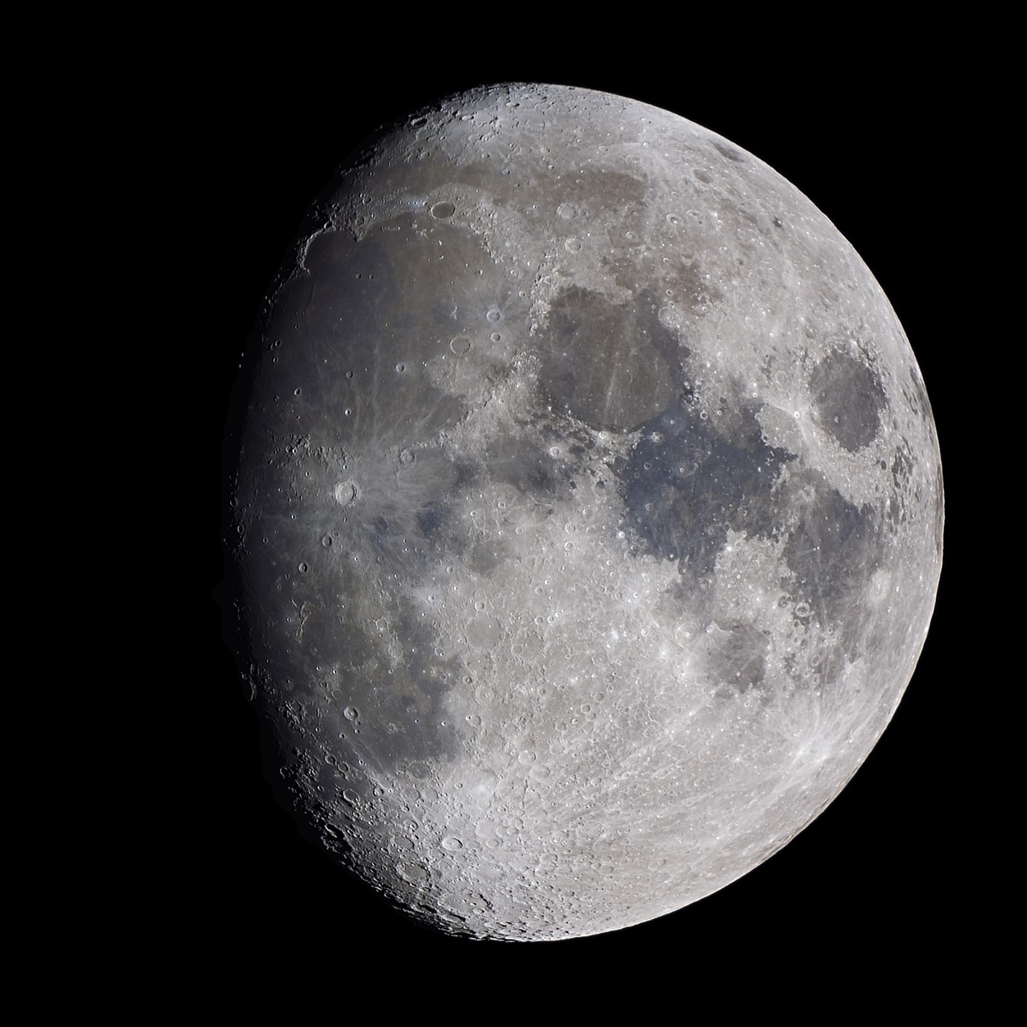 2000x2000 Waxing Gibbous Moon not so bad Astrophotography