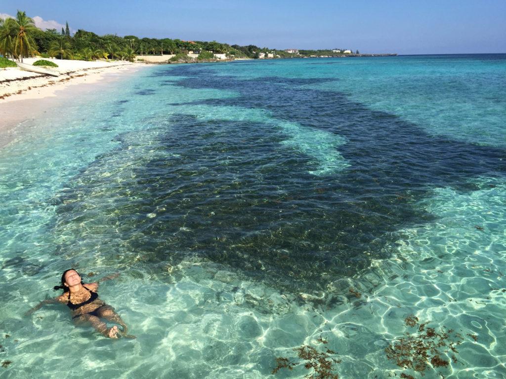 1024x768 Cayman Islands on a Budget