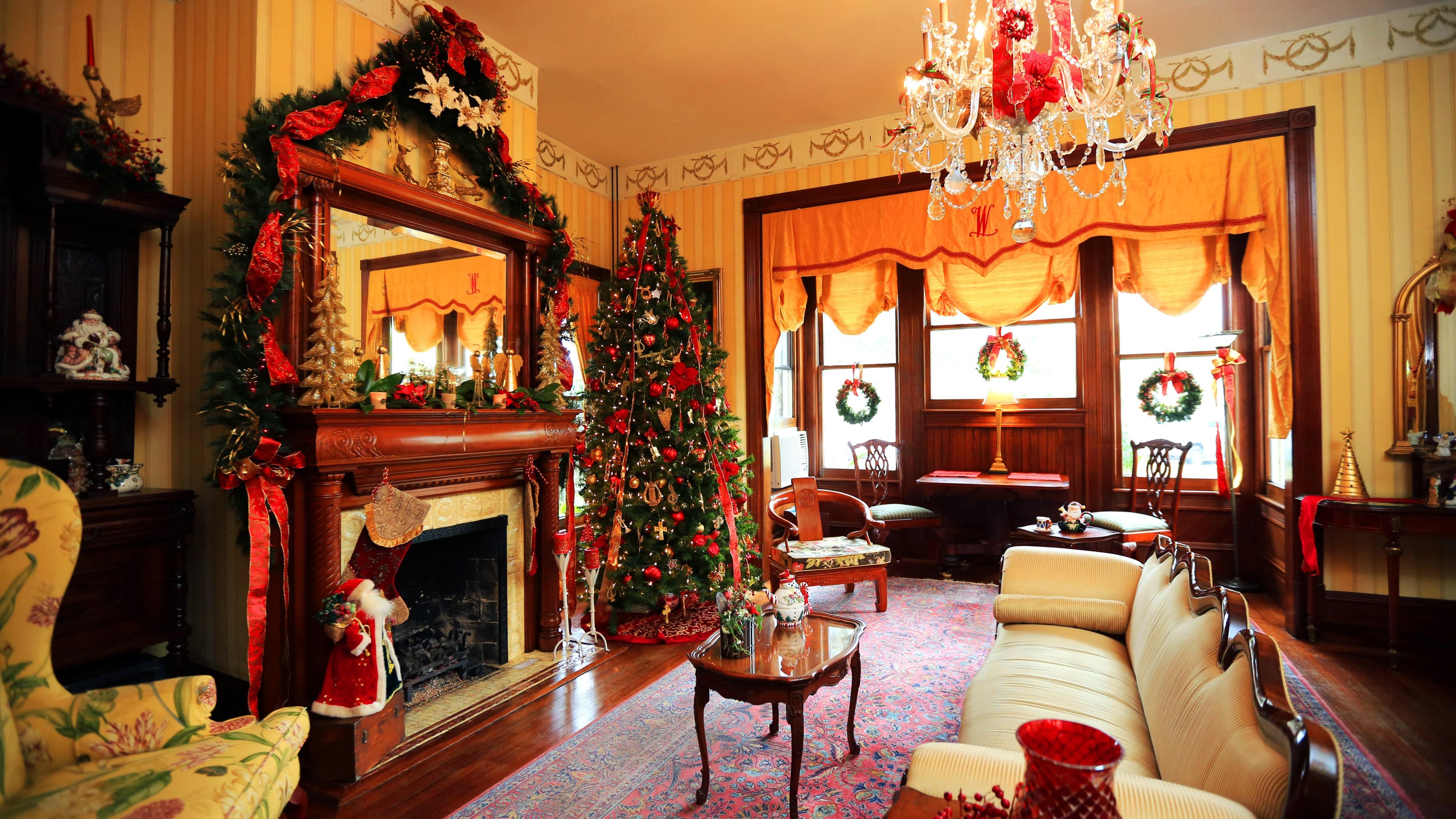 3840x2160 Wallpaper Amelia Island Williams House, Fernandina Beach, Florida, New Year, Fireplace, Decor, Fir Tree, Light, Holidays