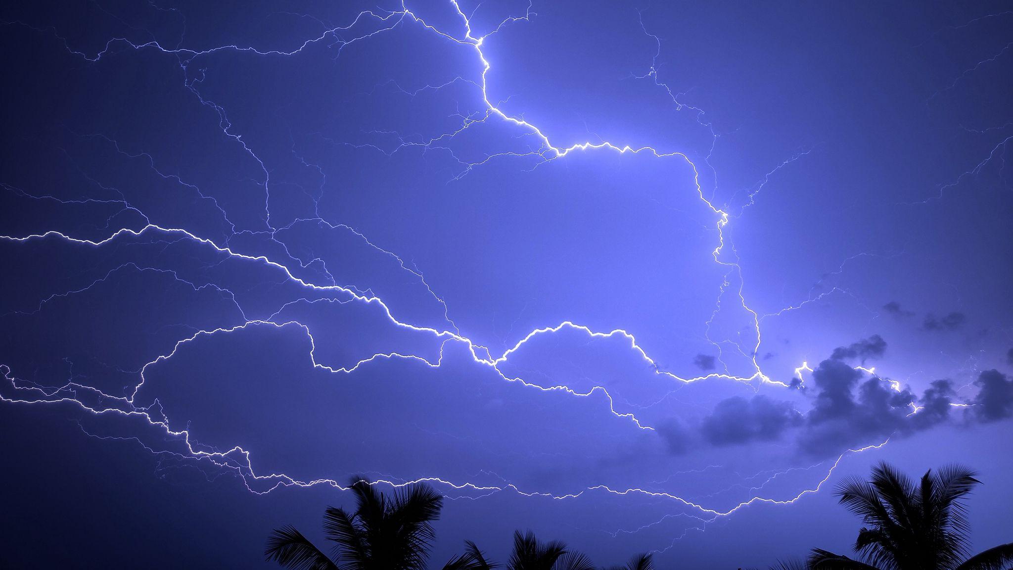2048x1152 Download wallpaper 2048x1152 lightning, storm, palm, sky ultrawide monitor HD background