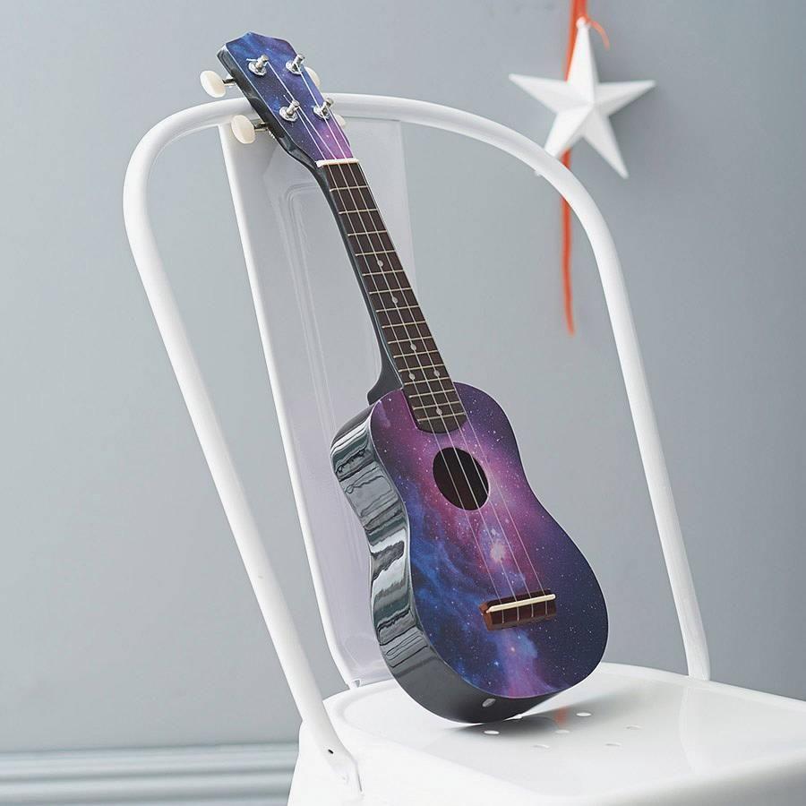 900x900 Ukulele Wallpaper