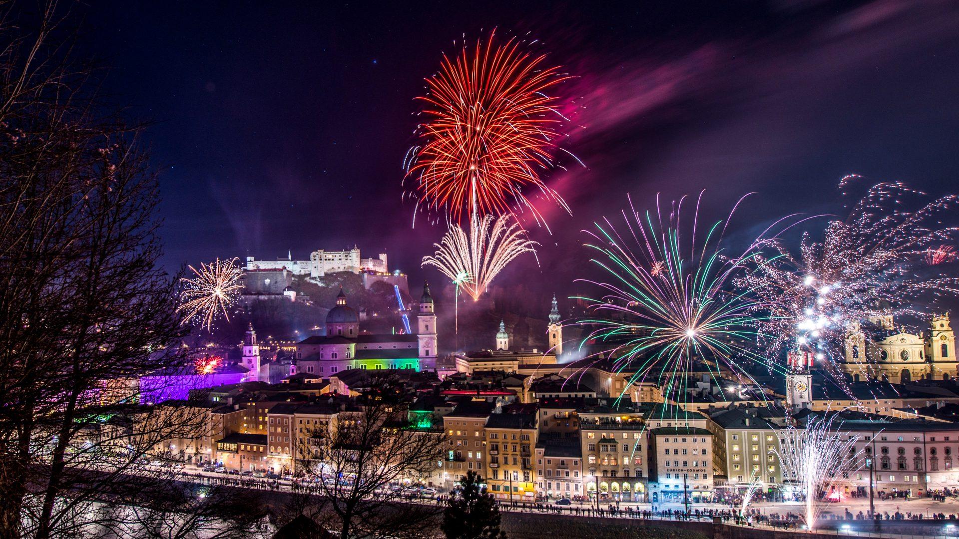 1920x1080 New Year New Year's Eve In Salzburg Austria Holiday Celebration Fireworks Desktop HD Wallpaper 3840x2160 :