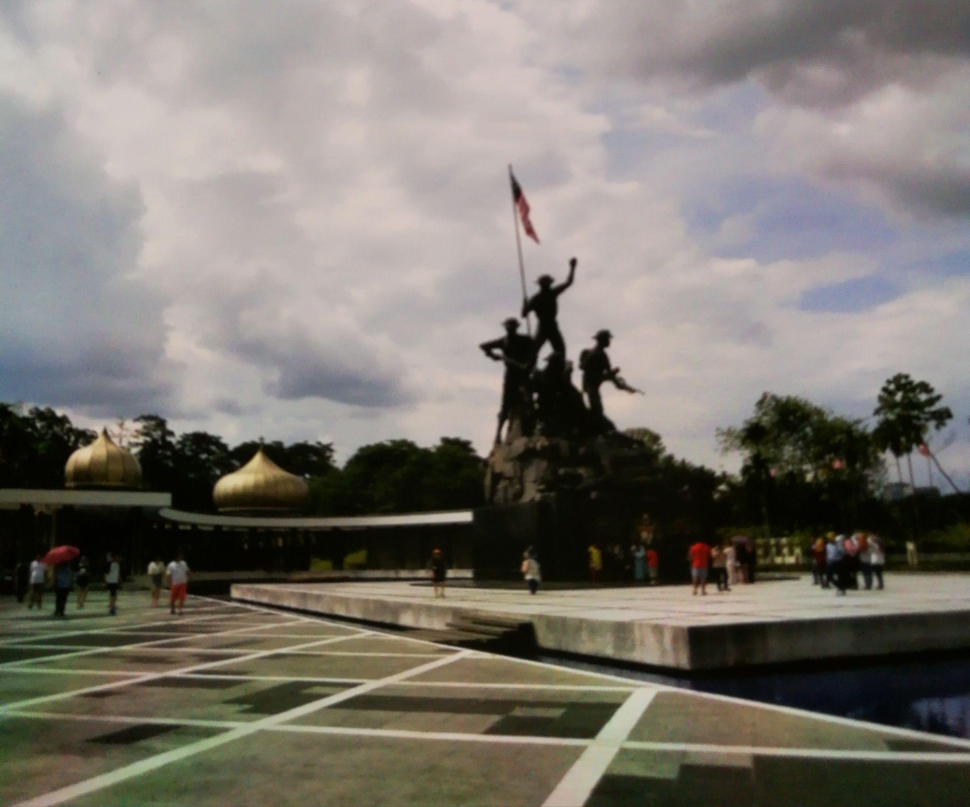 1920x1598 National Monument travel guidebook –must visit attractions in Kuala Lumpur