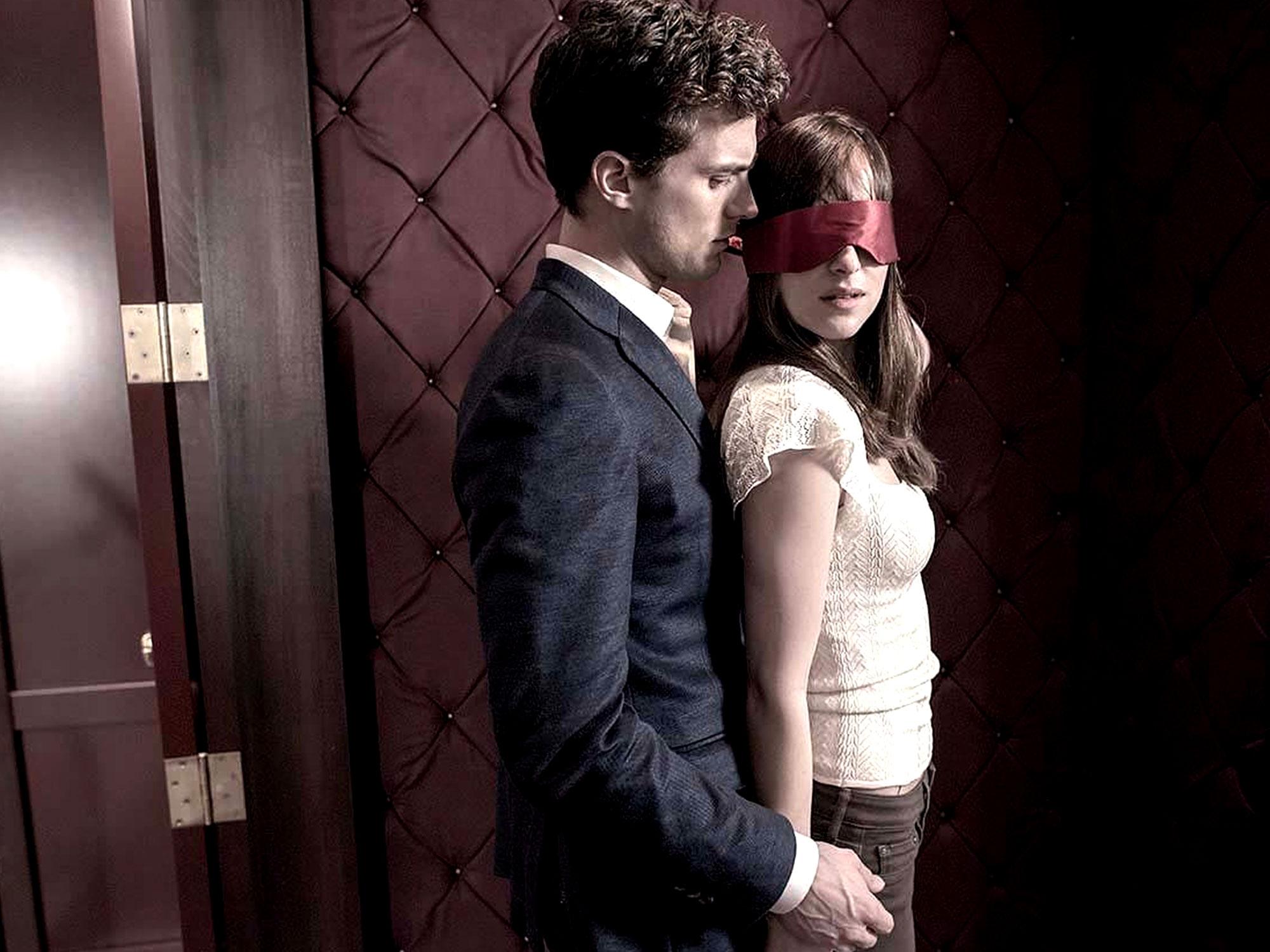 2000x1500 Fifty Shades Darker review