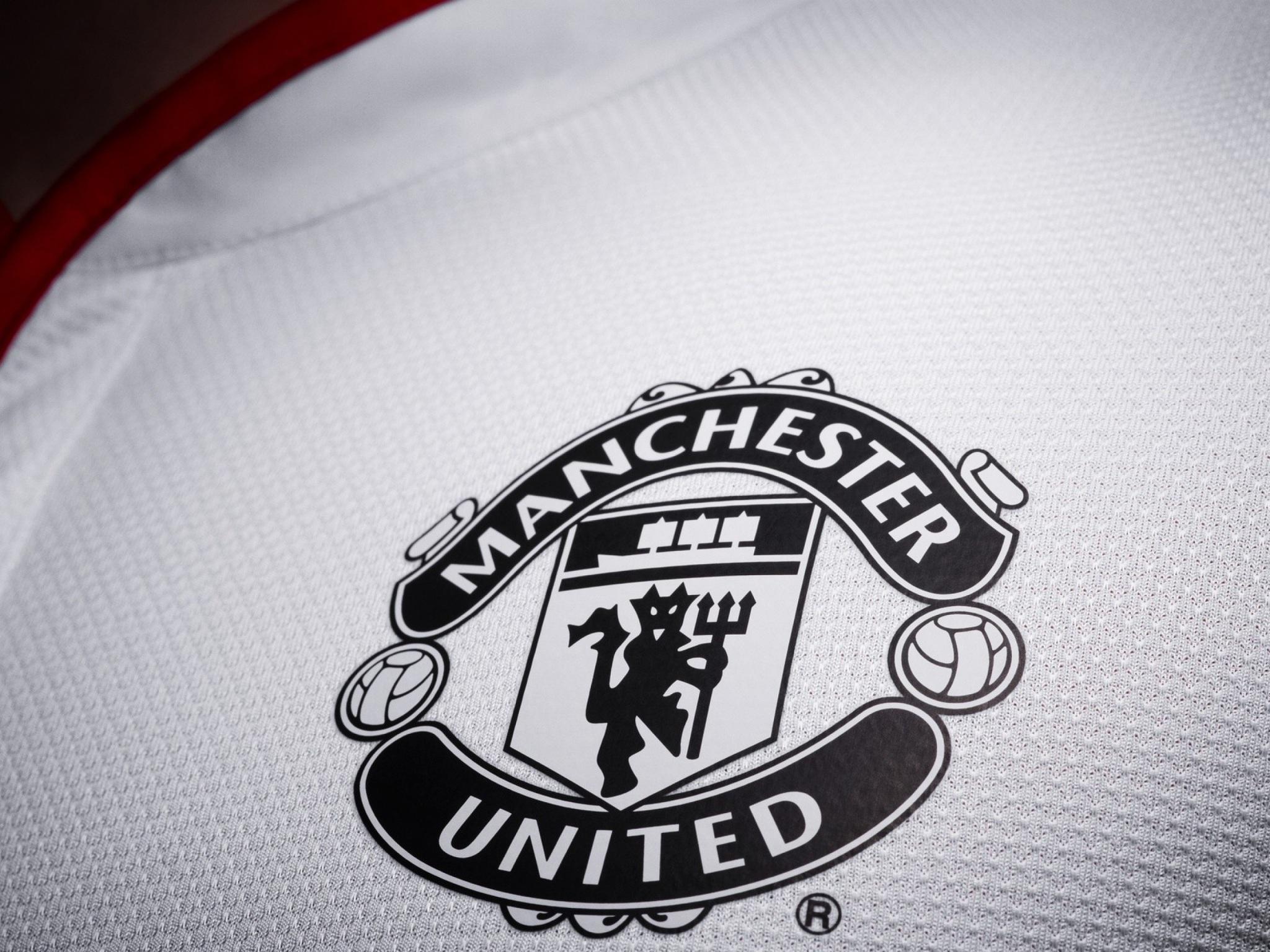 2048x1536 Wallpaper 4k Manchester United Logo HD football wallpaper, logo wallpaper, manchester united wallpaper, mc wallpaper, soccer wallpaper