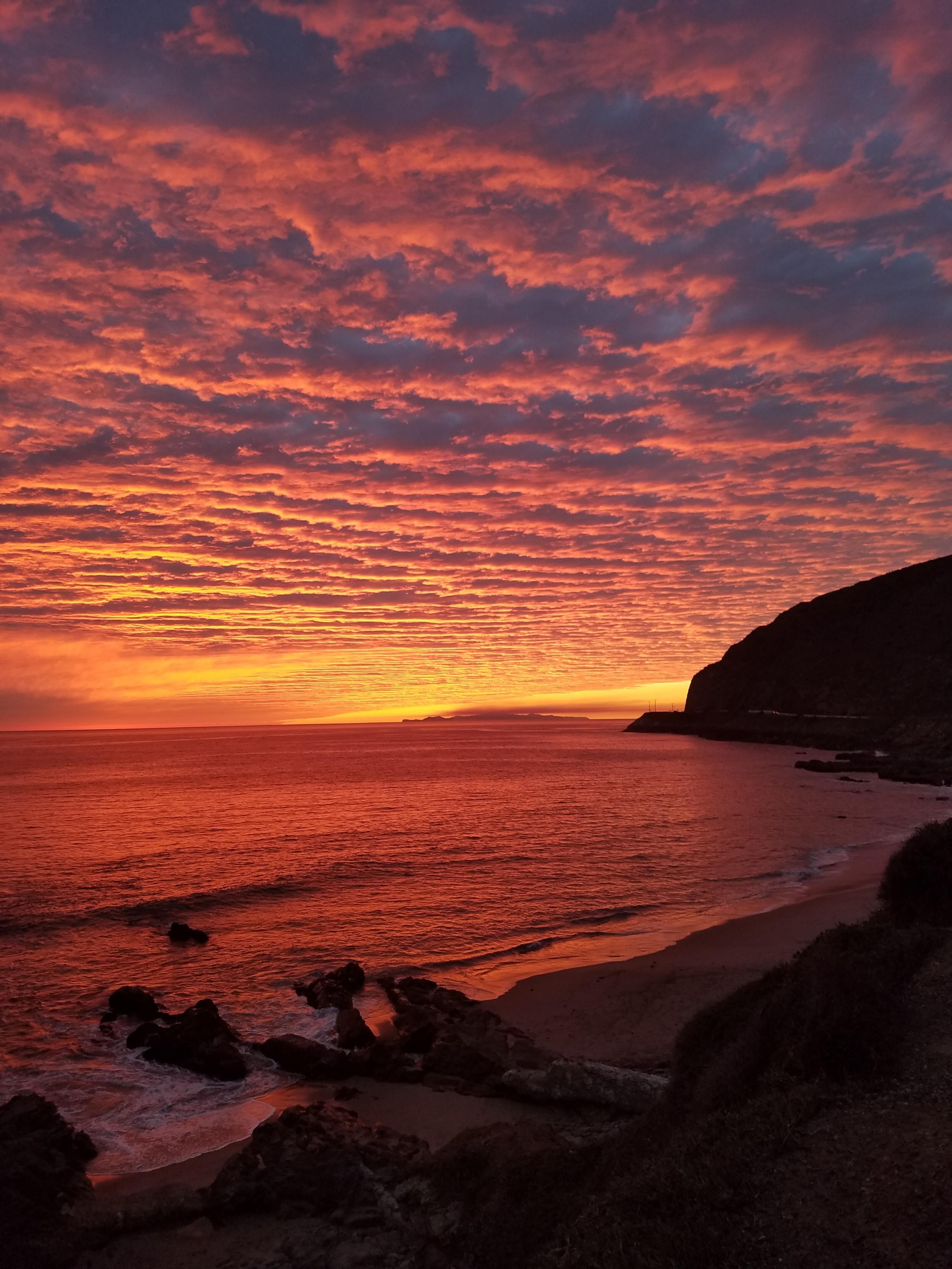 3024x4032 Malibu CA Sunset [OC] [40322034] #reddit. Malibu sunset, Sunset photography, Sunset