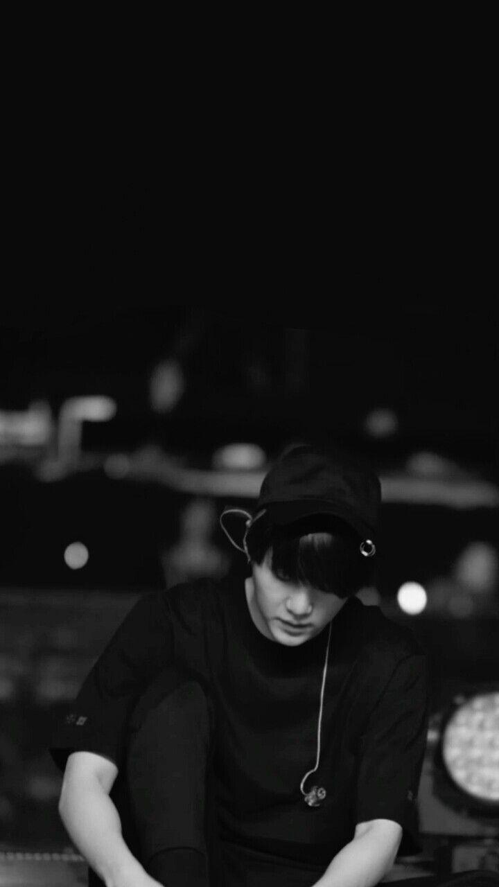 720x1280 Bts Black And White Wallpaper