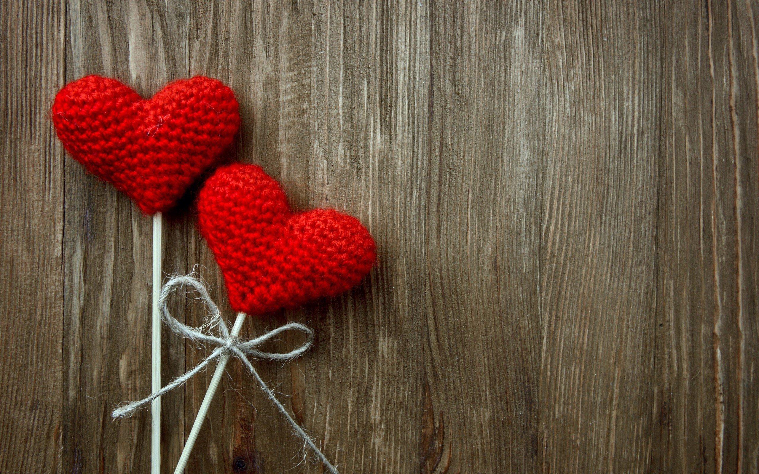 2560x1600 heart, Wood, Crochet, Valentines Day, Wooden surface Wallpaper HD / Desktop and Mobile Background