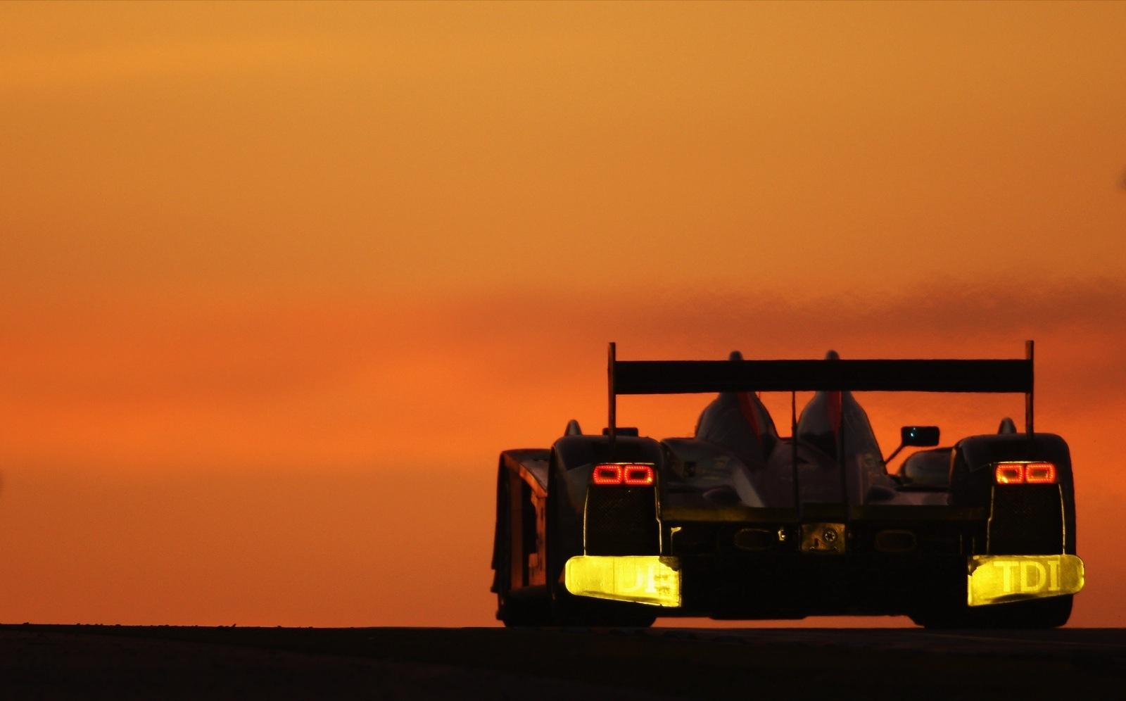 1600x996 le mans audi r10 audi r10 tdi racing cars 1600x996 wallpaper