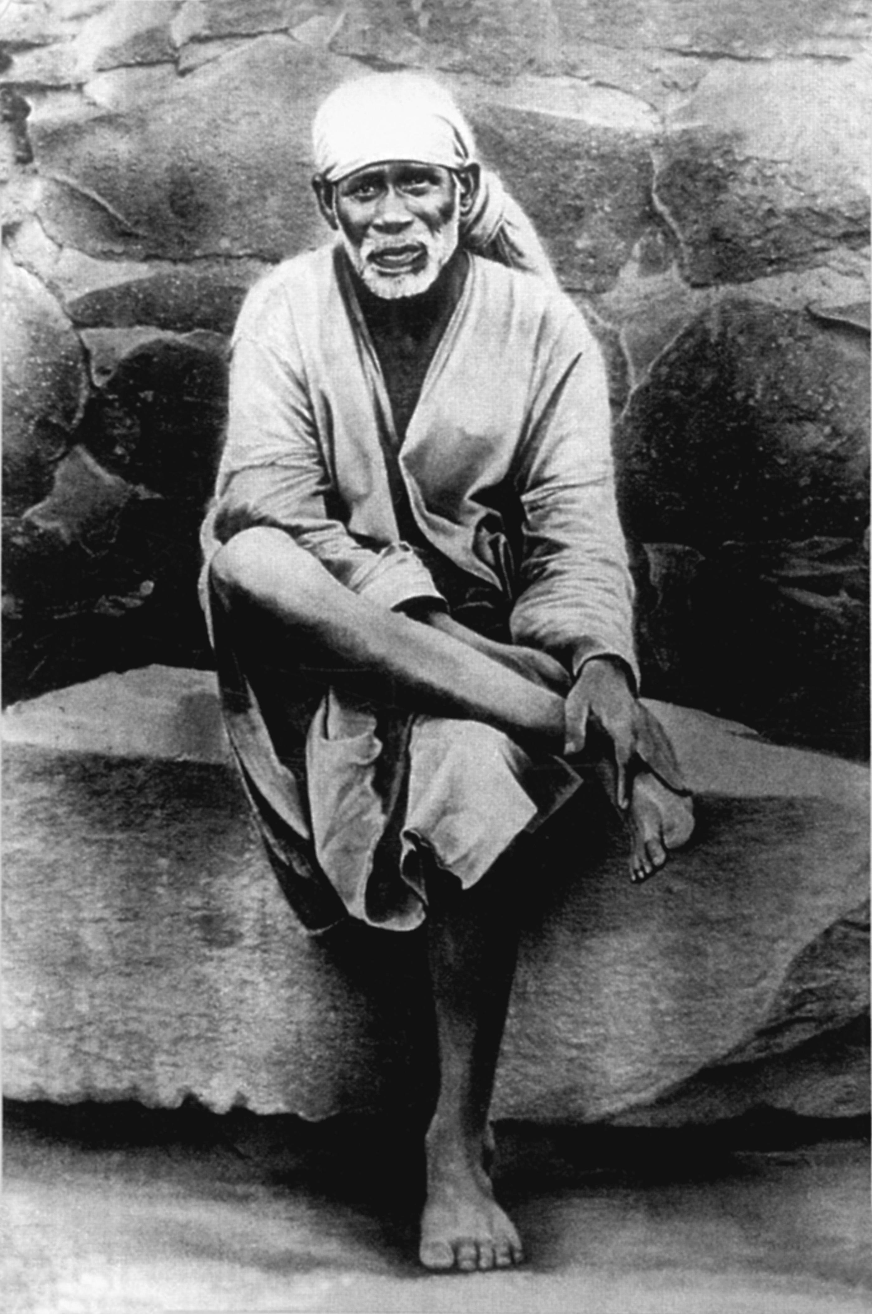 2800x4221 Lord Sai Baba Real