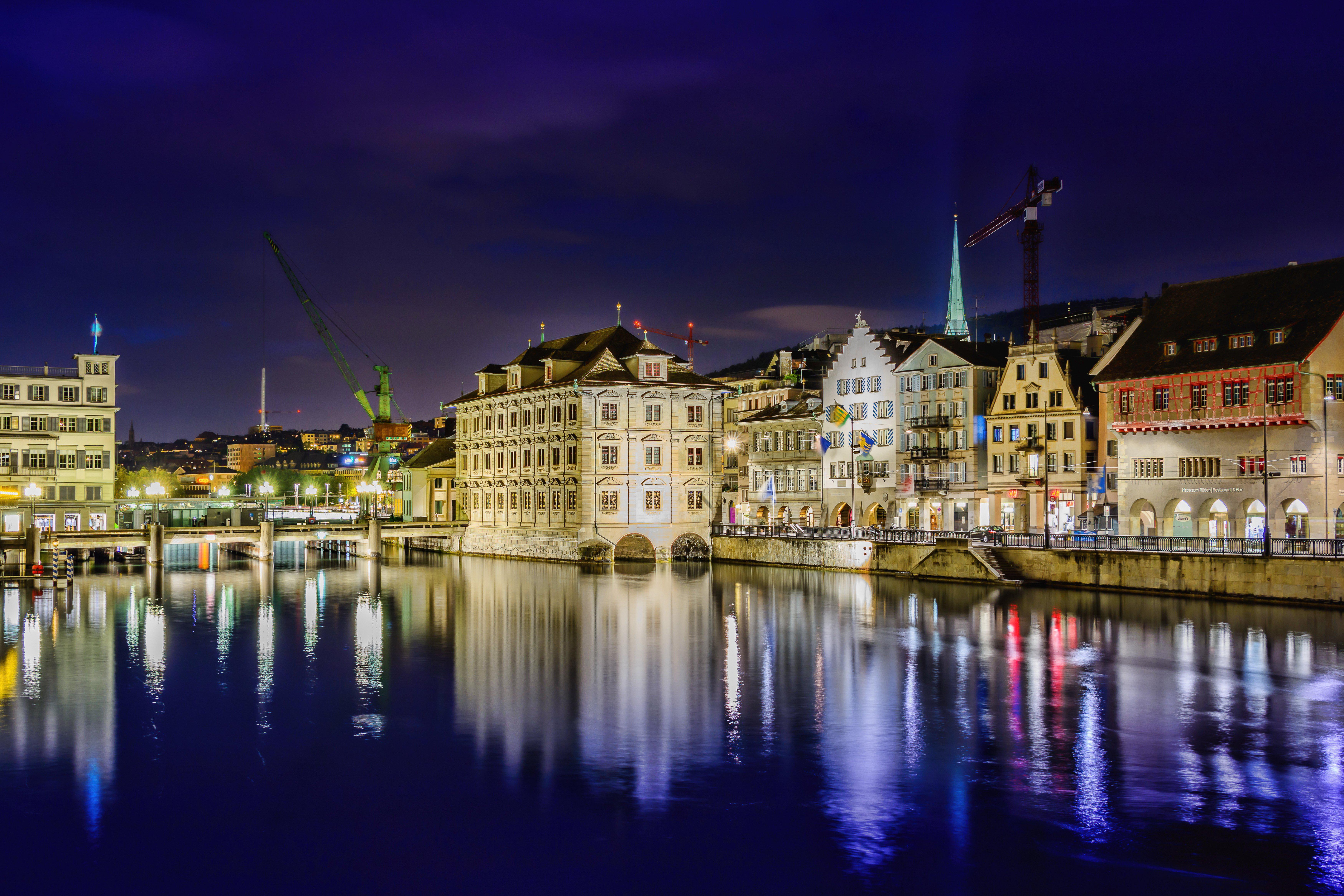 7000x4667 Jpeg v.0.1 picture Zurich, (U 1243976668)