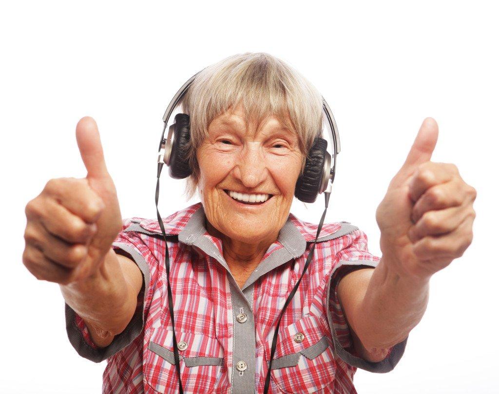 1024x810 Funny Old Lady Wallpaper
