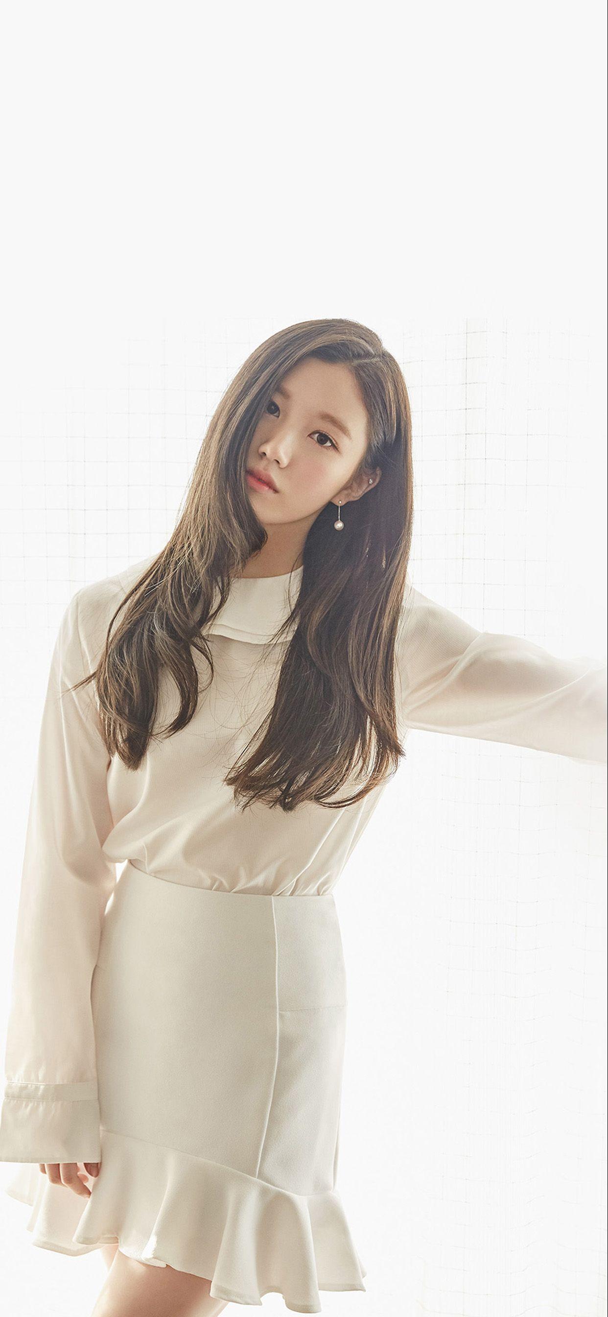 1242x2688 Girl White Cute Asian Kpop IPhone XS XS Max XR Wallpaper