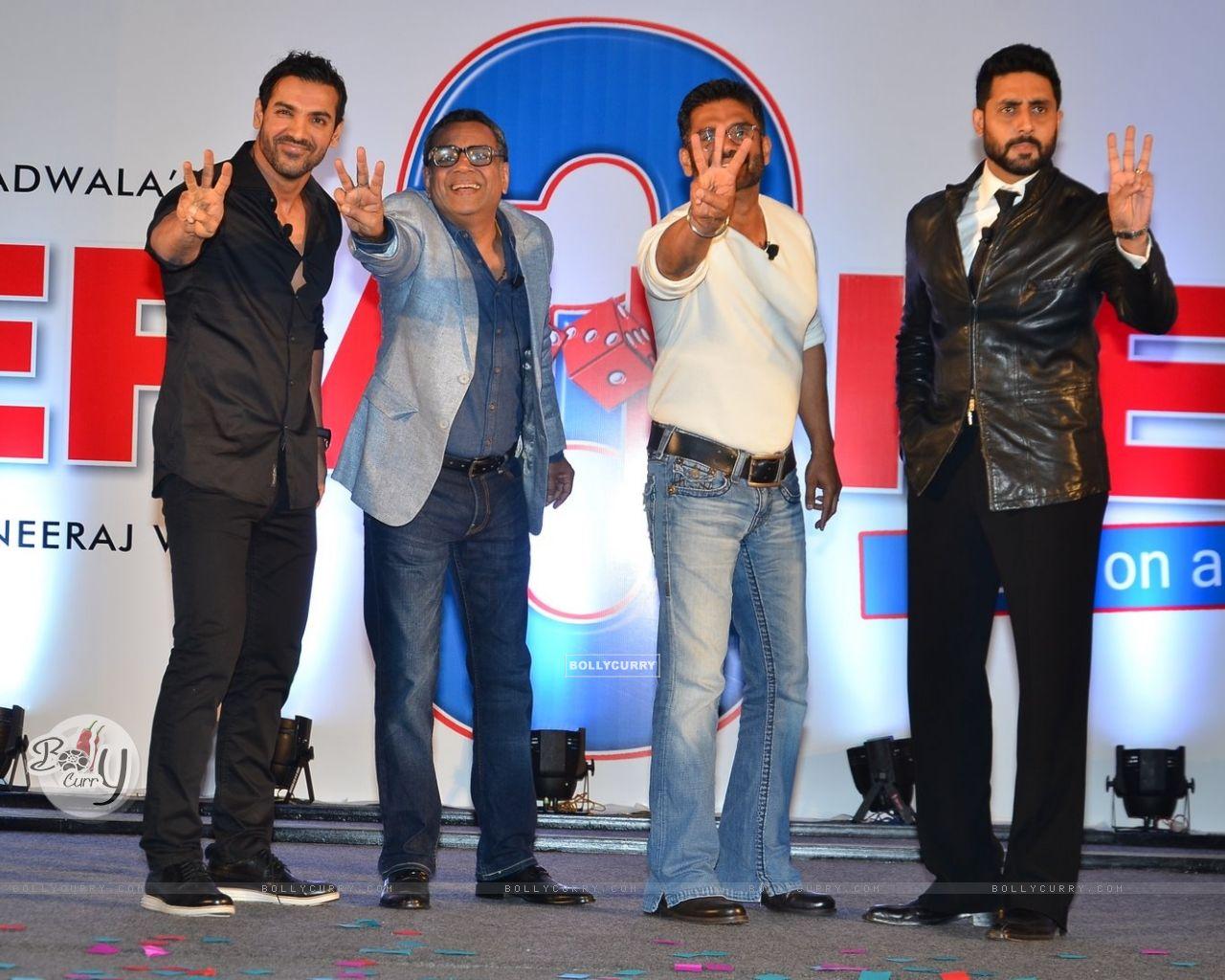 1280x1024 Wallpaper poses for the media at the Launch of Hera Pheri 3 size:1280x1024