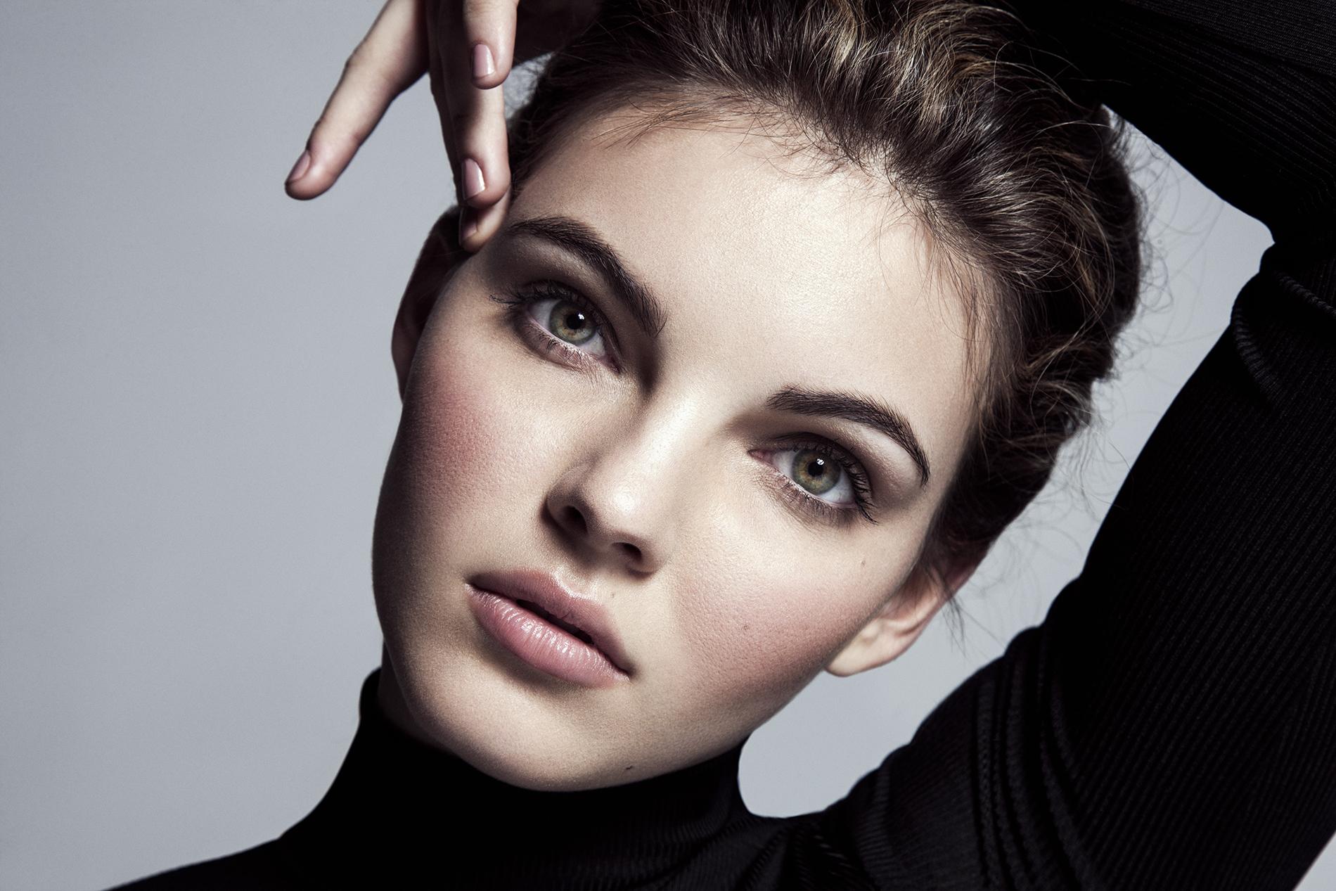 1900x1267 Camren Bicondova Face Makeup Wallpaper 66545 1900x1267px