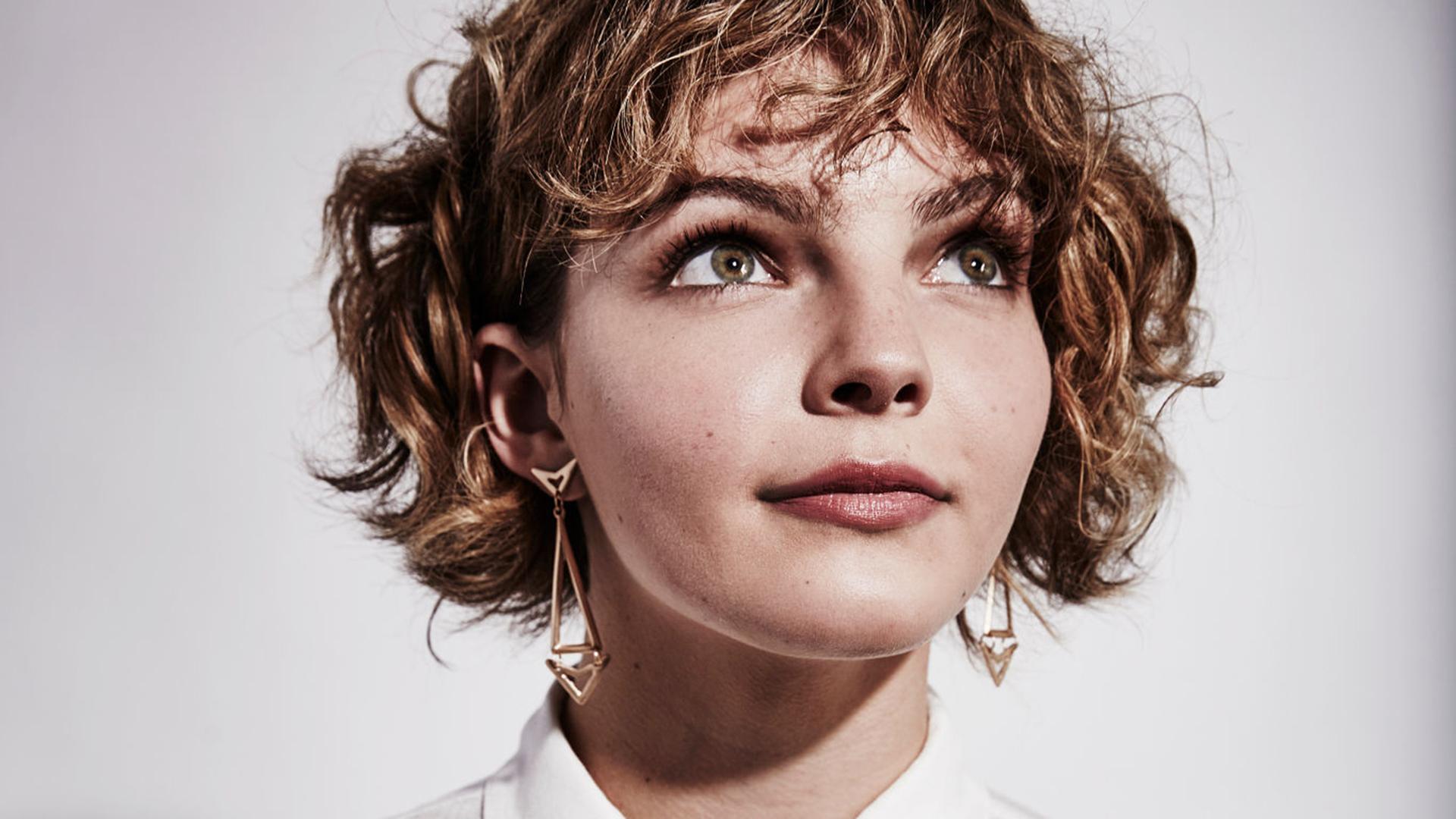 1920x1080 Camren Bicondova Face Wallpaper 58552 1920x1080px