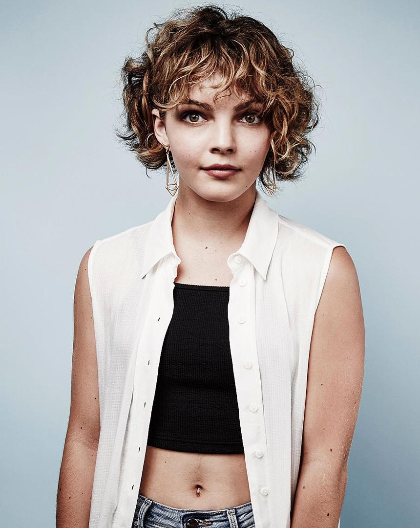 860x1080 Camren Bicondova Hot Picture Are Too Much For You To Handle
