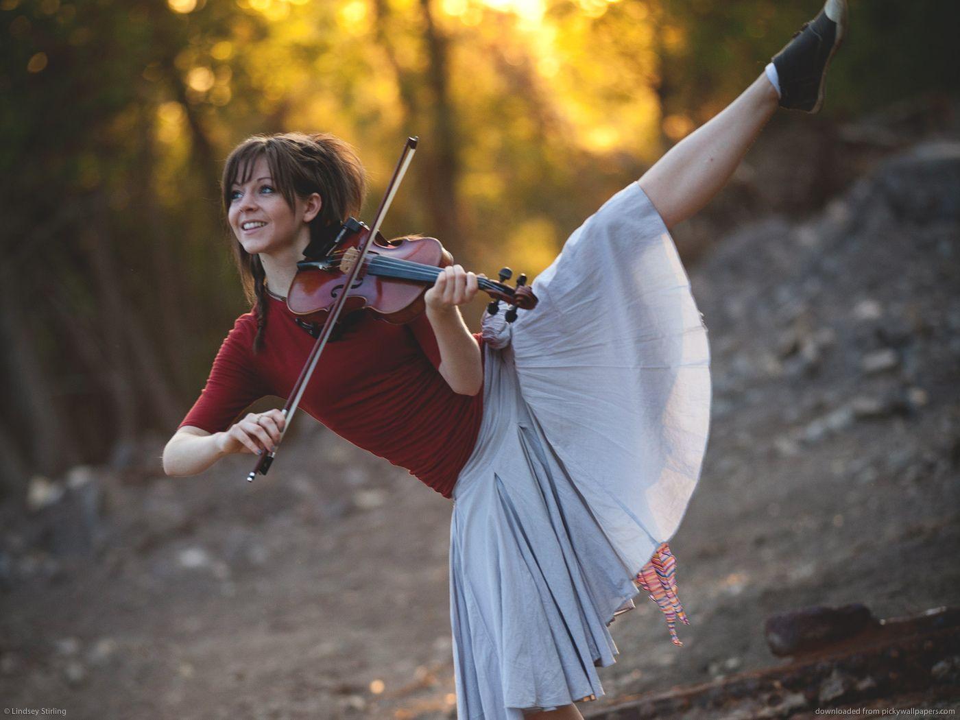1400x1050 Flexible Lindsey Stirling wallpaper. Lindsey stirling, Stirling, Lindsey