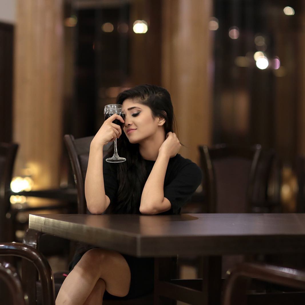 1067x1067 Shivangi Joshi 1080p Photo Download Trending News and Viral Videos