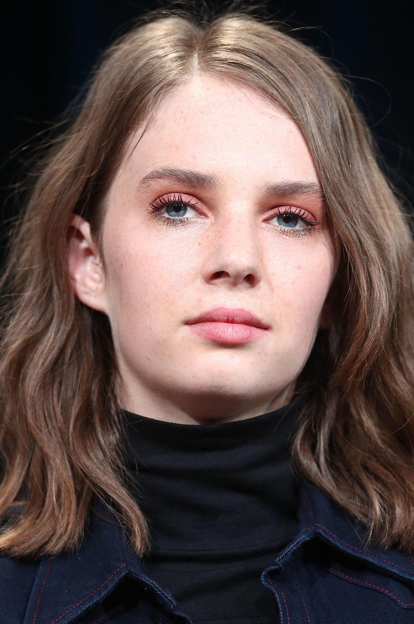 1361x2050 Maya Hawke Picture and Photo
