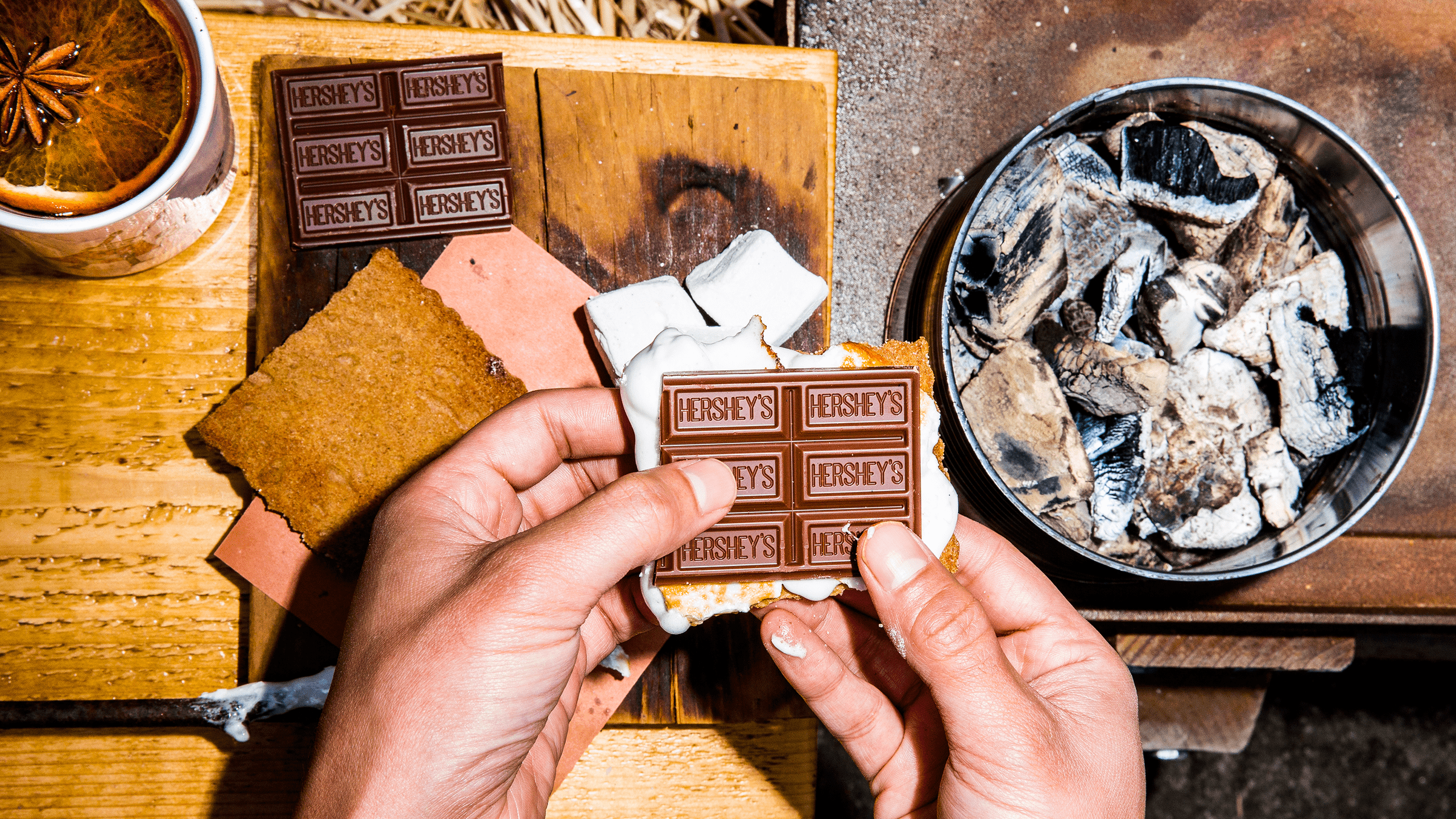 2560x1440 S'mores Are Now a Totally Normal Restaurant Dessert. Bon Appétit