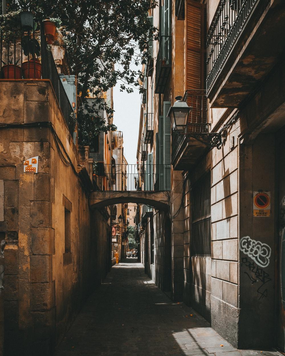 1000x1250 Barcelona Streets Picture. Download Free Image