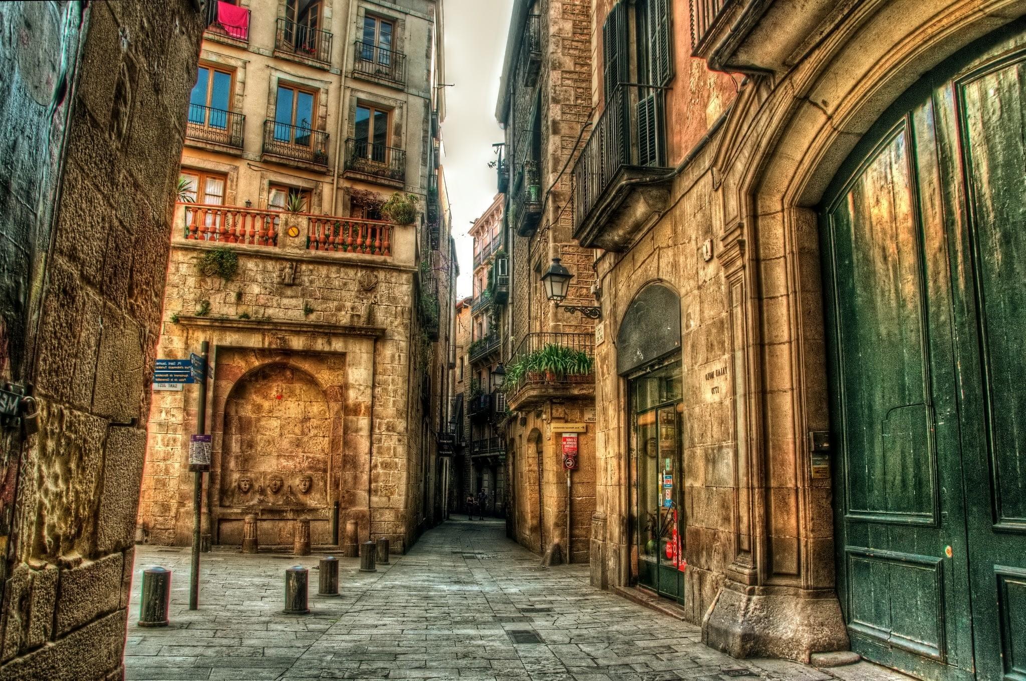 2048x1360 iPhone Wallpaper Barcelona City