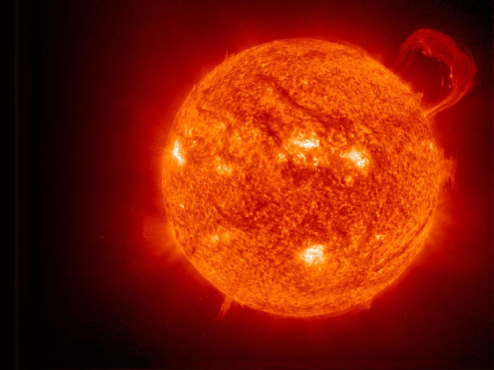 1600x1200 Burning Sun Wallpaper in jpg format for free download