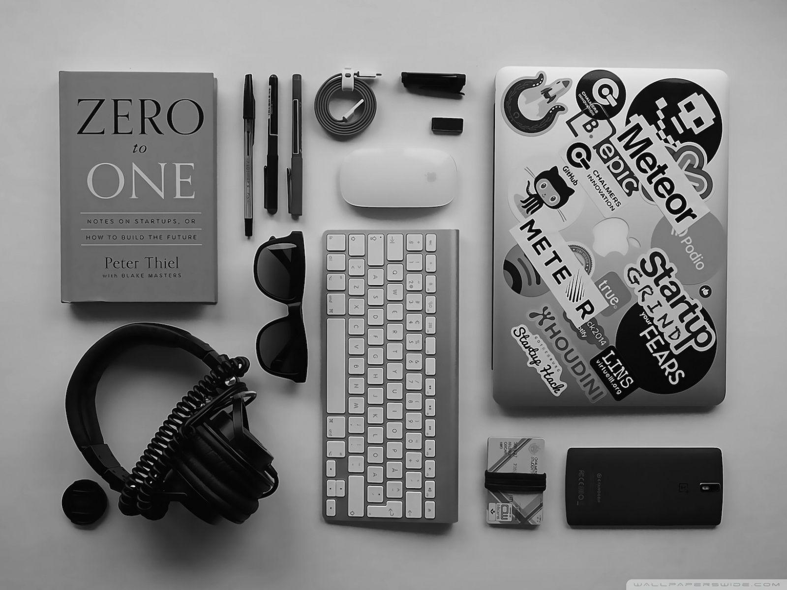 1600x1200 Office Desktop HD Wallpaper