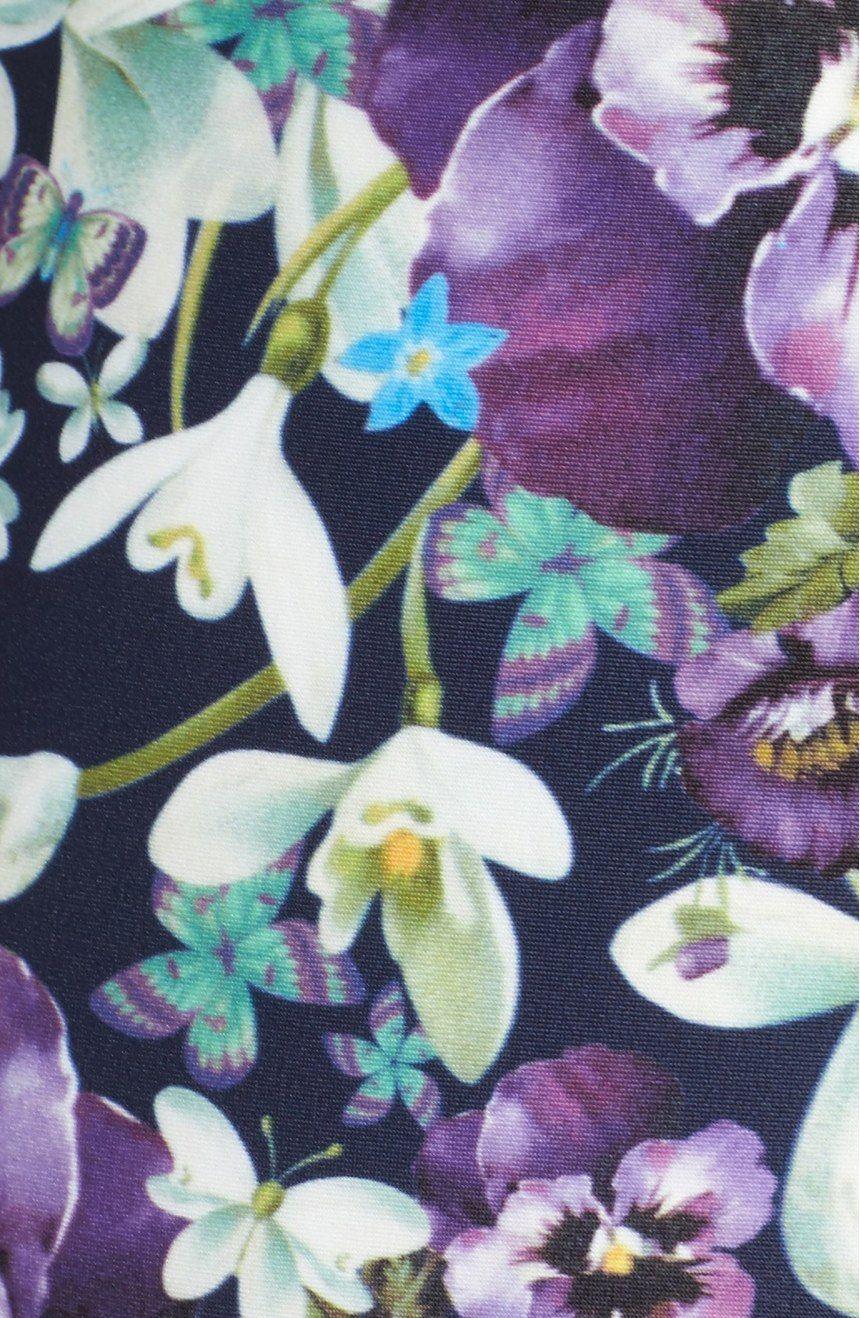 860x1318 Ted Baker Wallpaper