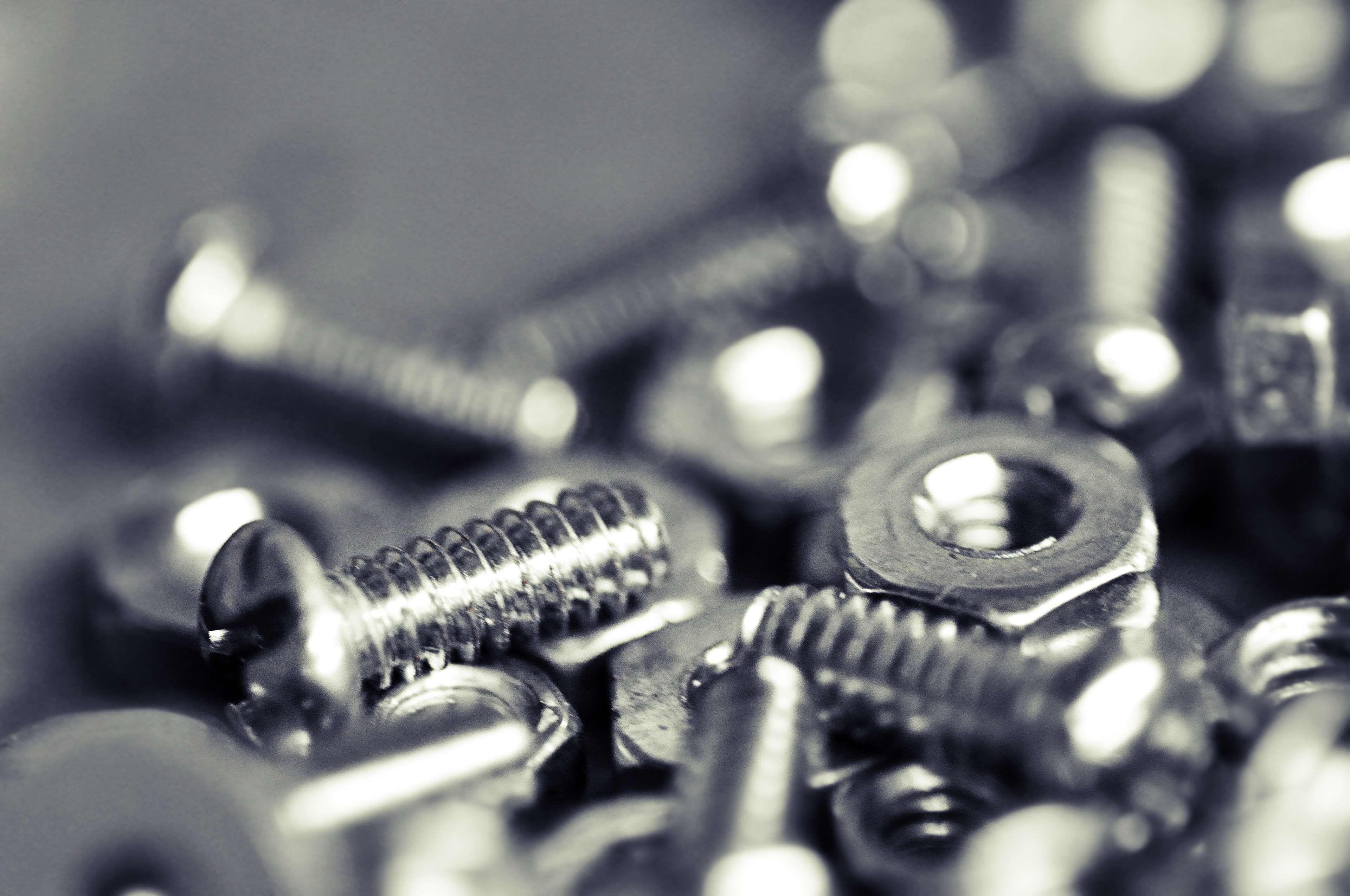 3840x2550 Screw Wallpaper