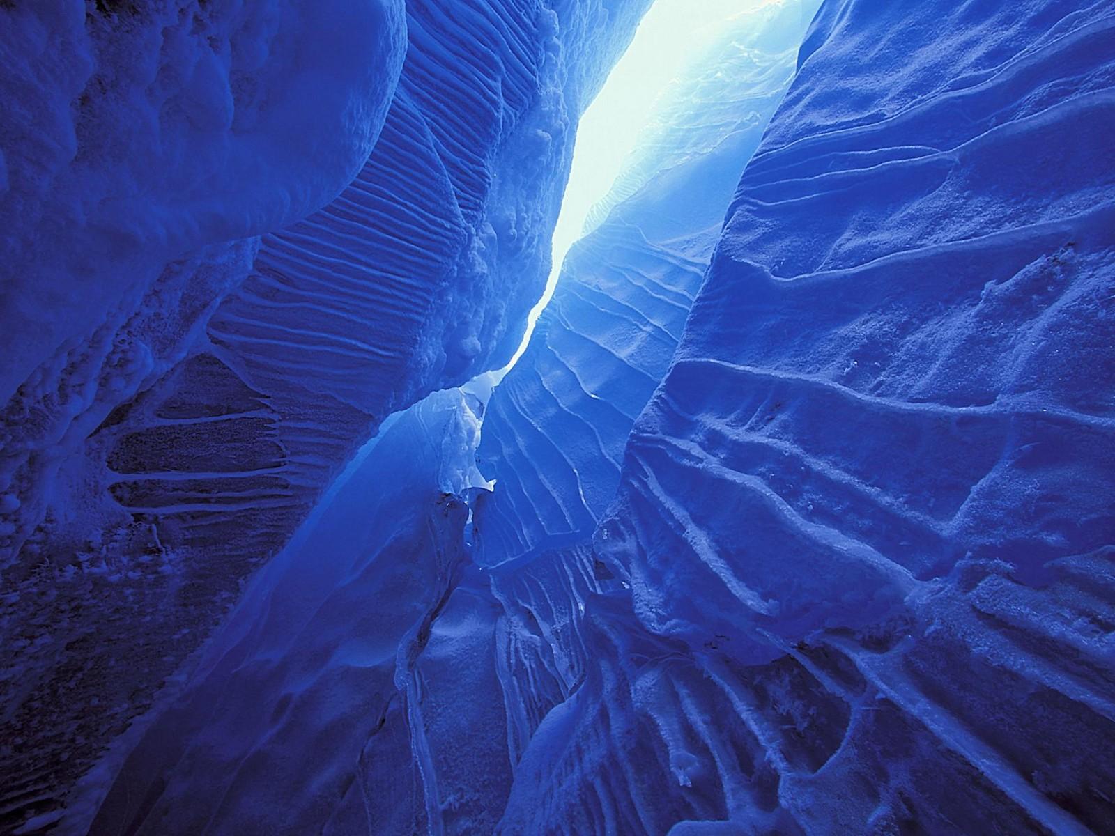 1600x1200 Ice Cave Wallpaper