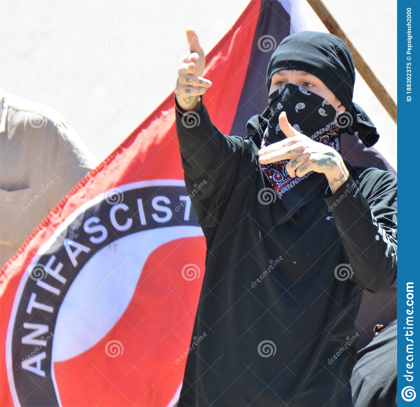 1650x1600 Antifa Wallpaper