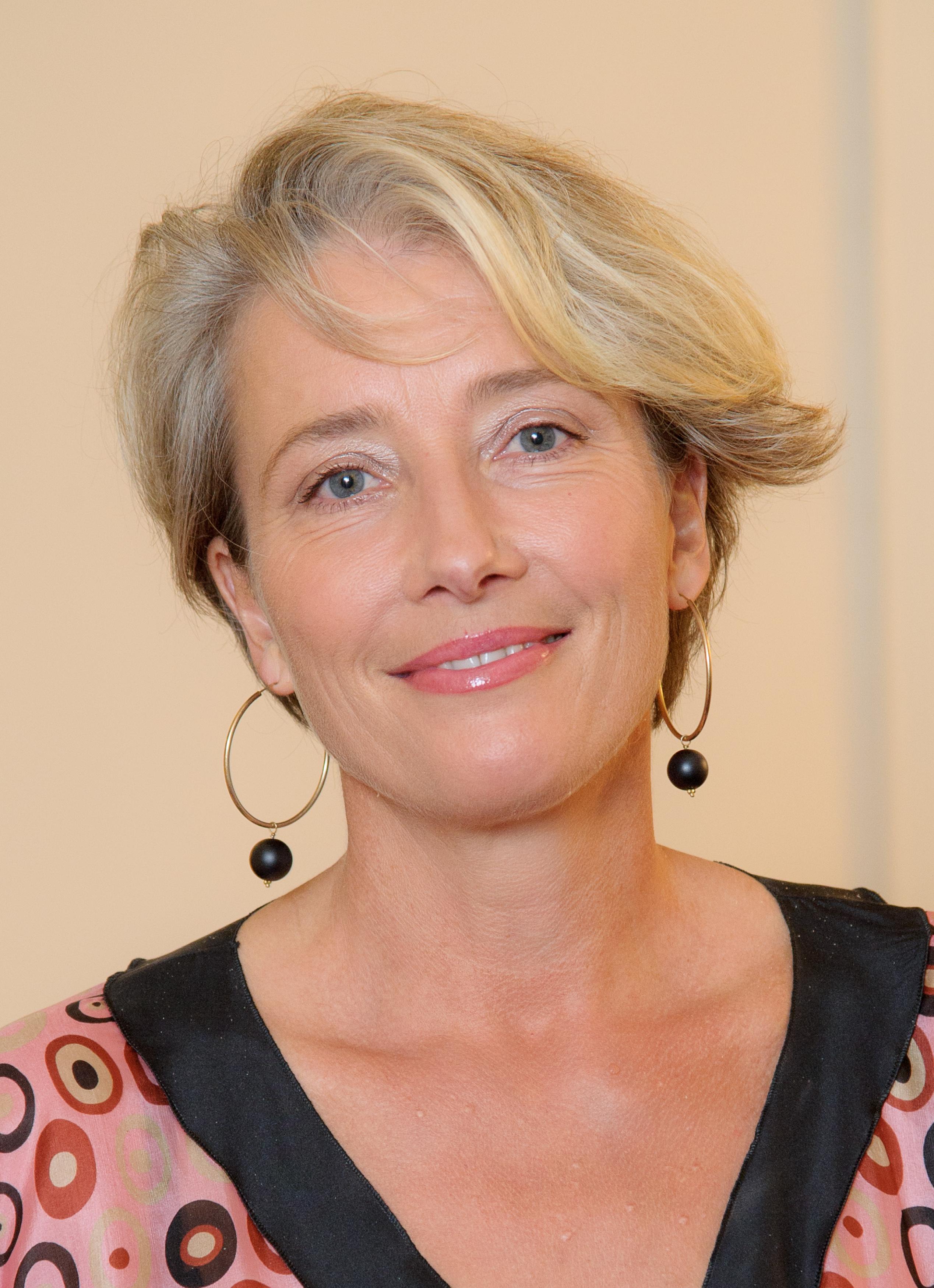 2537x3500 Free download Emma Thompson Wallpaper High Quality Download [2537x3500] for your Desktop, Mobile & Tablet. Explore Emma Thompson Wallpaper. Emma Thompson Wallpaper, Klay Thompson Wallpaper, Emma Wallpaper