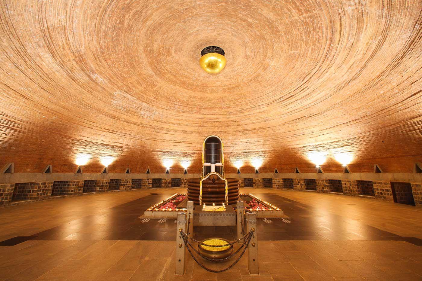 1400x935 India's places for a spiritual vacation. Isha yoga, Yoga retreats india, Meditation center