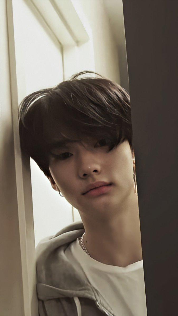 675x1200 STRAY KIDS WALLPAPER