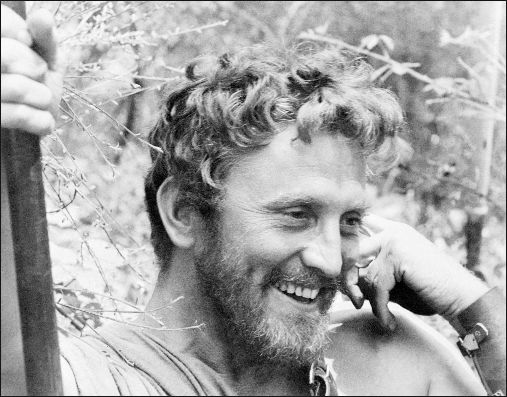 2048x1603 Opinion. Studying the Bible With Kirk Douglas