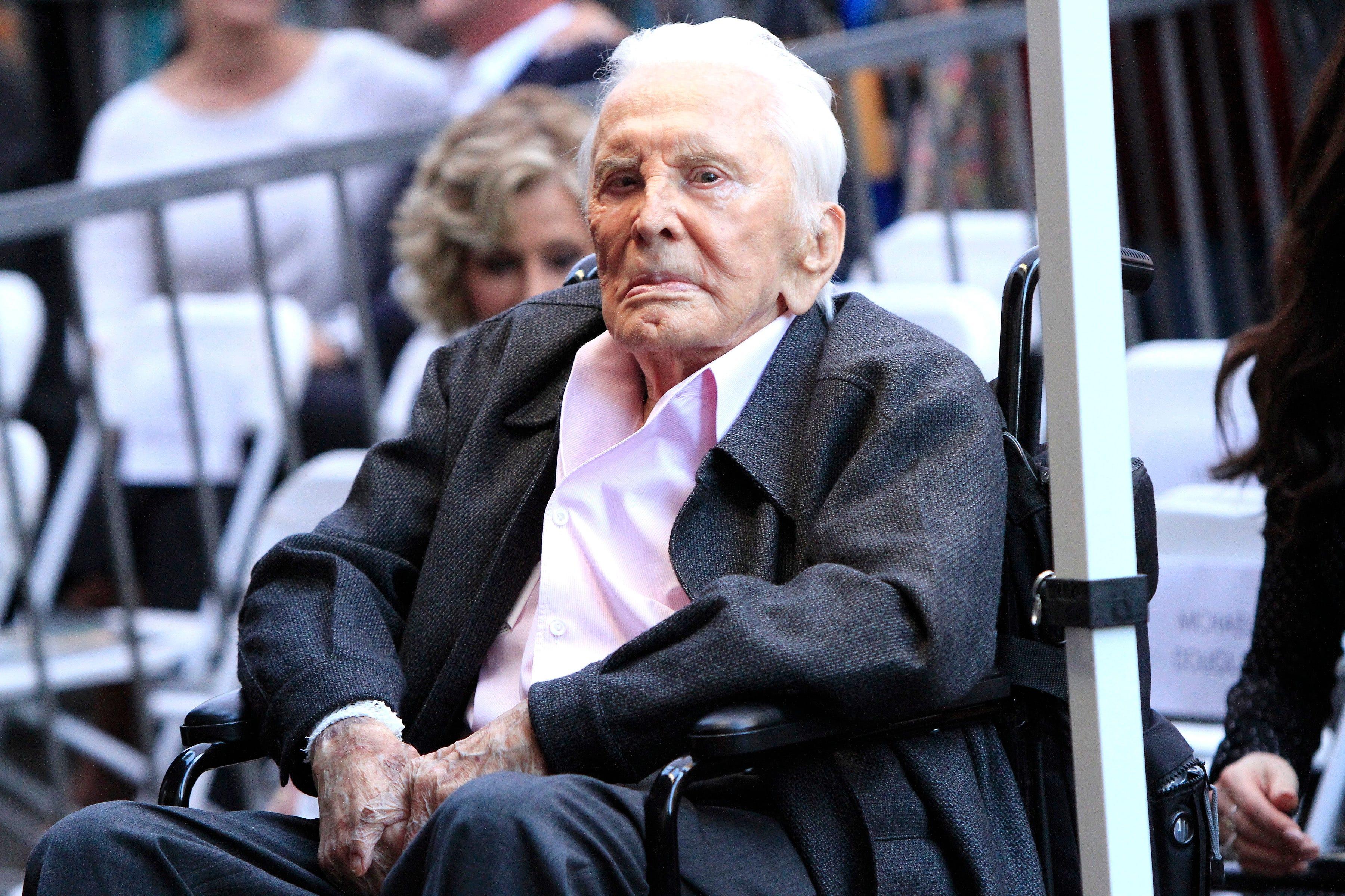 3600x2400 Hollywood Icon Kirk Douglas Dead At 103