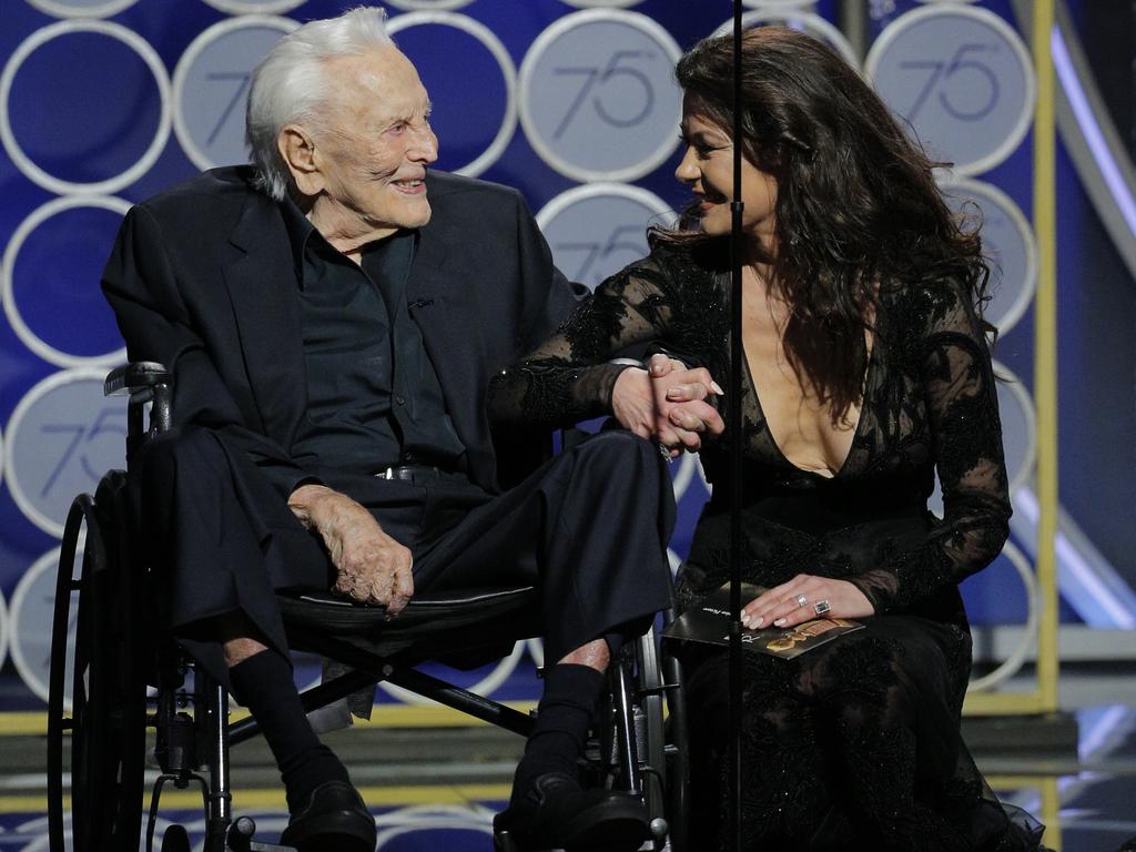 1024x768 Hollywood icon Kirk Douglas dead