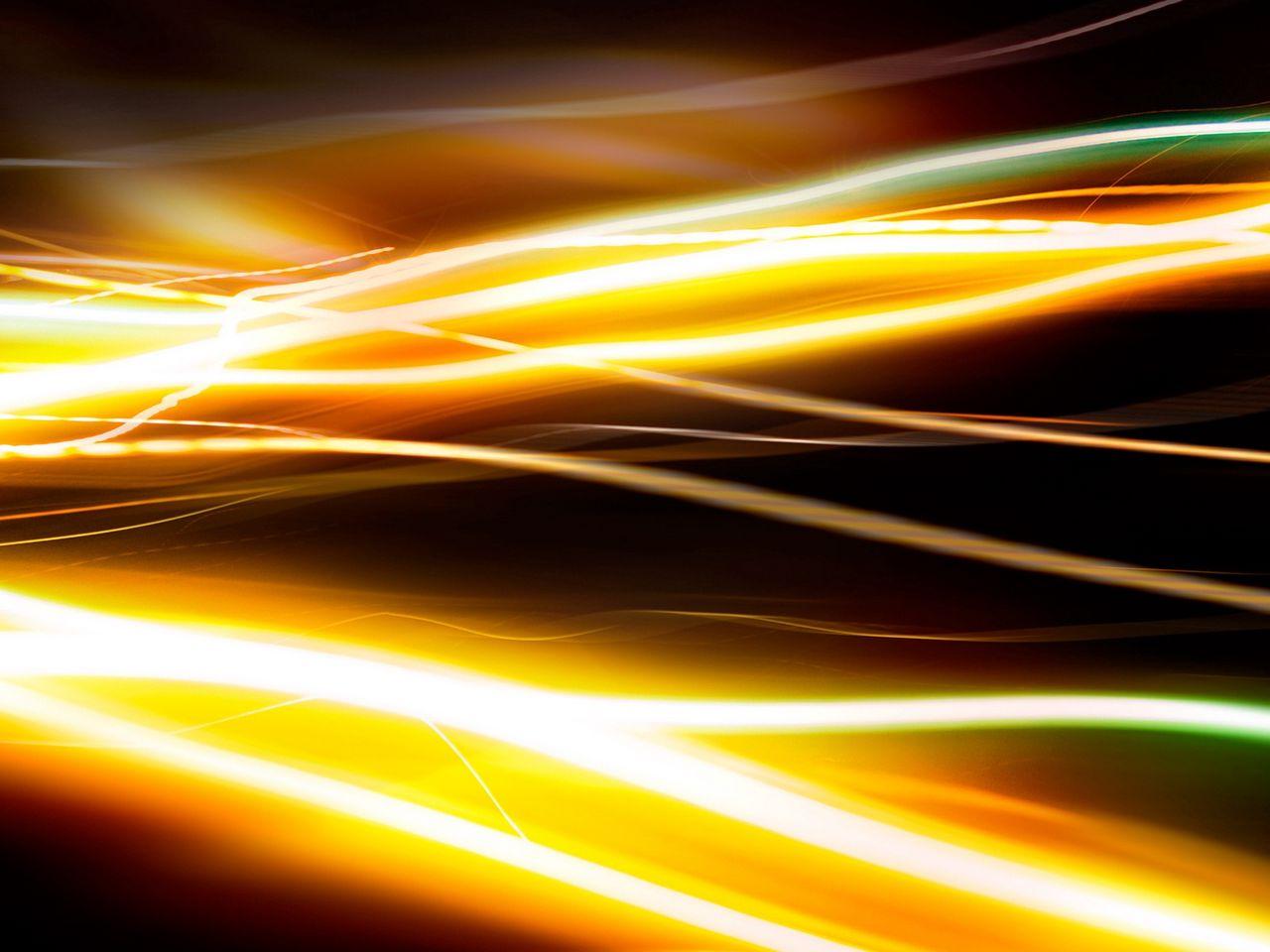1280x960 Download wallpaper 1280x960 bright, rays, light, shine standard 4:3 HD background